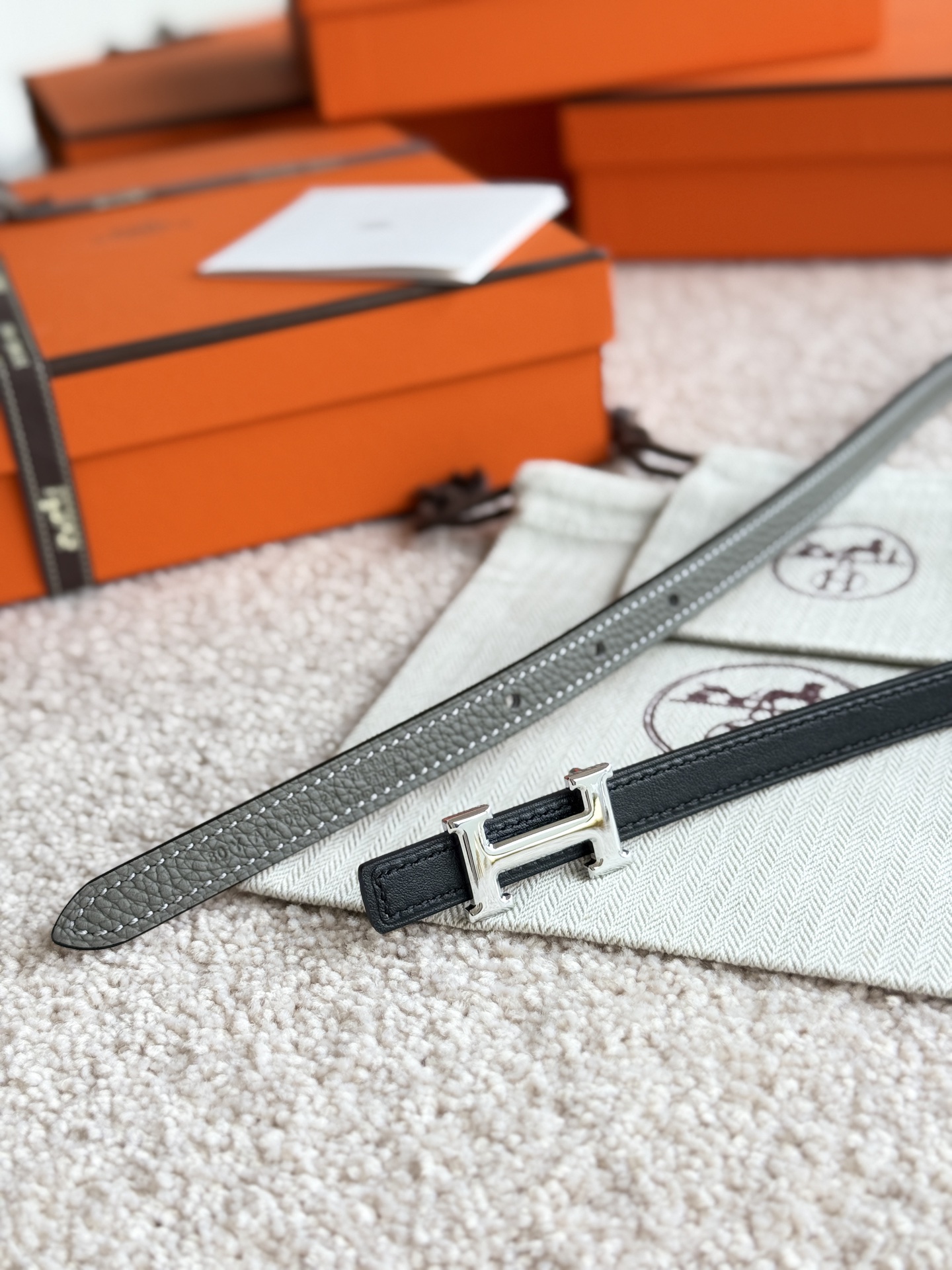 High quality, simple and refined women's waist belt 3 pcs add : 18859952090 if you need size guide