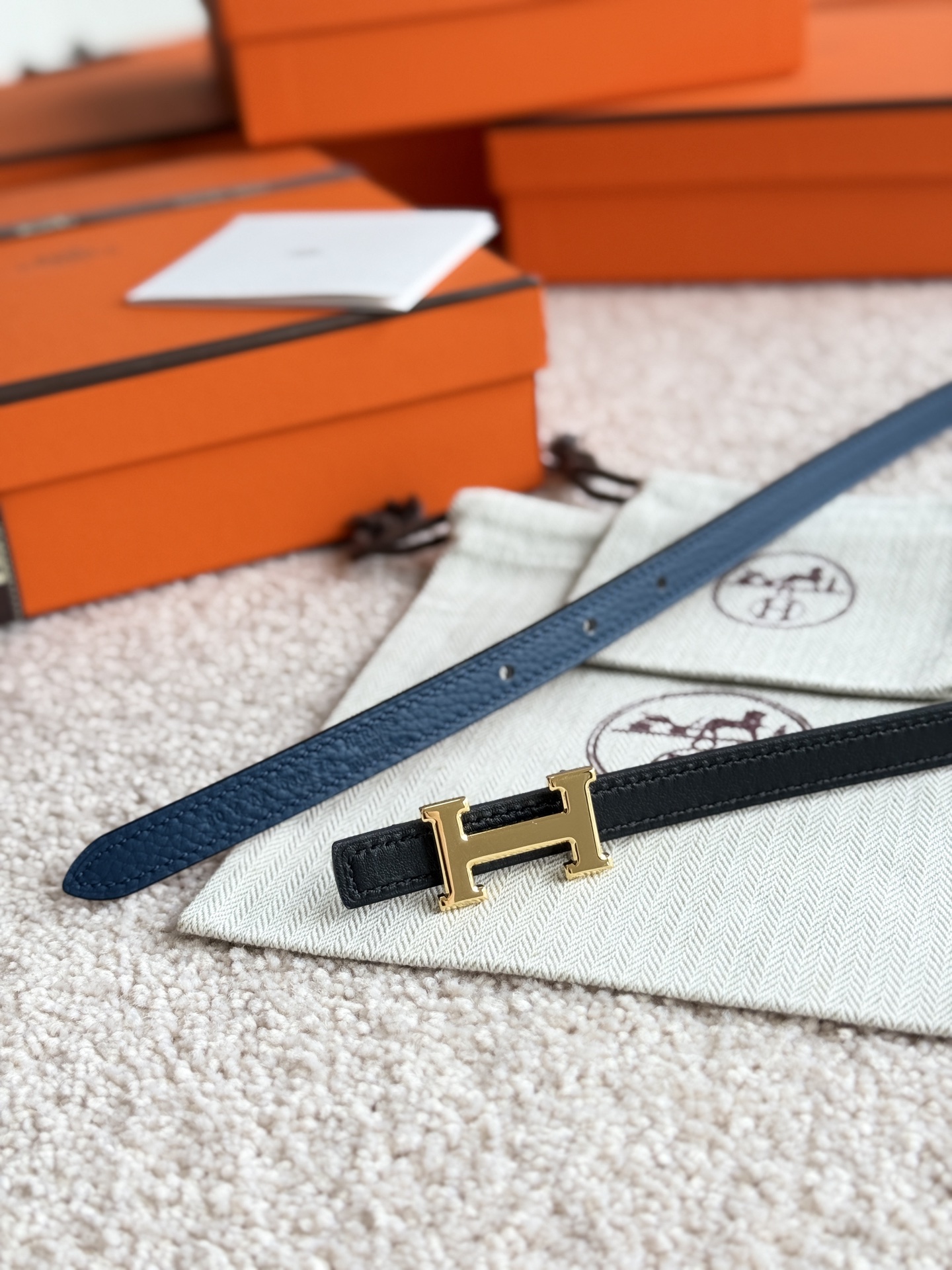 High quality, simple and refined women's waist belt 3 pcs add : 18859952090 if you need size guide