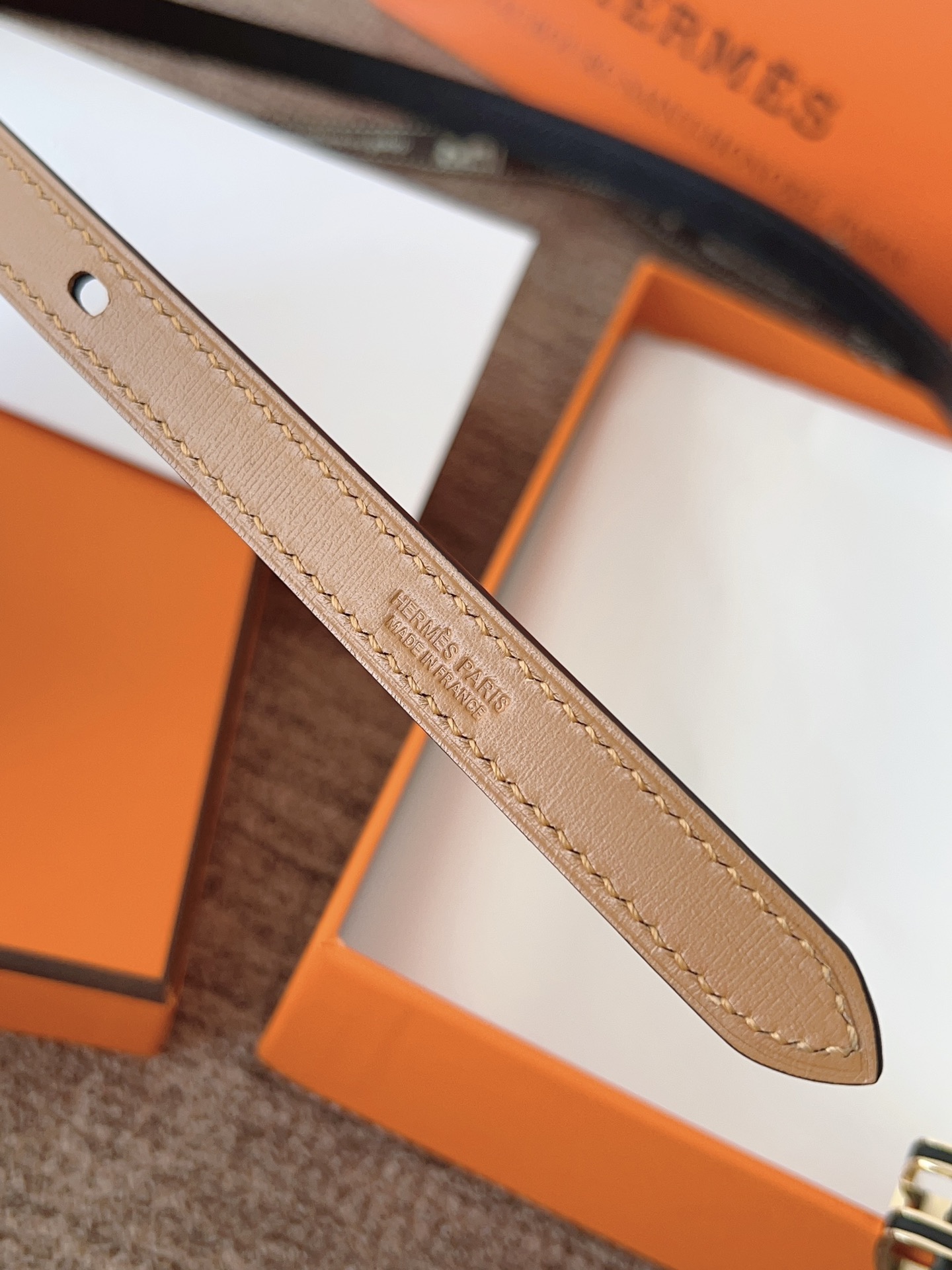 High quality, simple and refined women's waist belt 3 pcs add : 18859952090 if you need size guide
