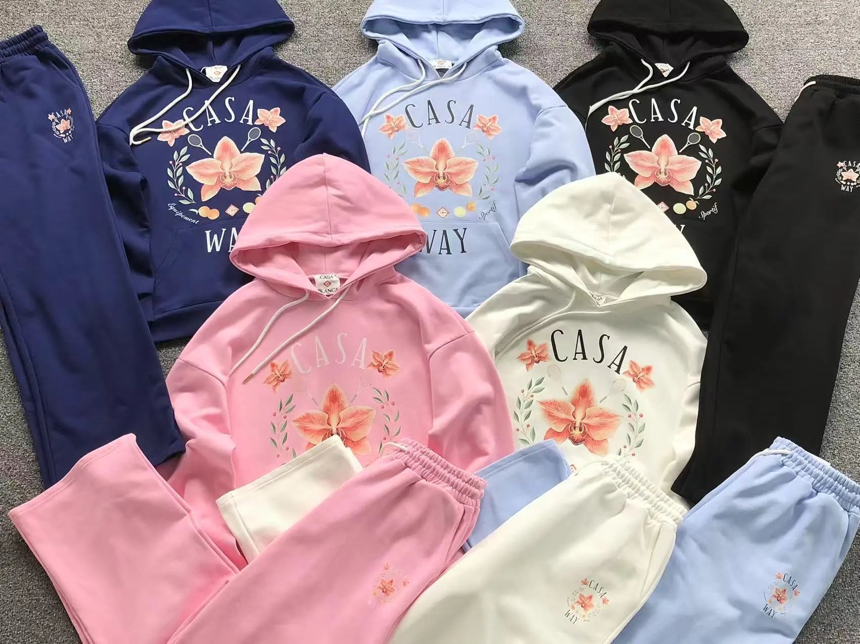High quality casual versatile long sleeved hoodie hooded set sweatpants 2pls add : 18030258501 if you need size guide