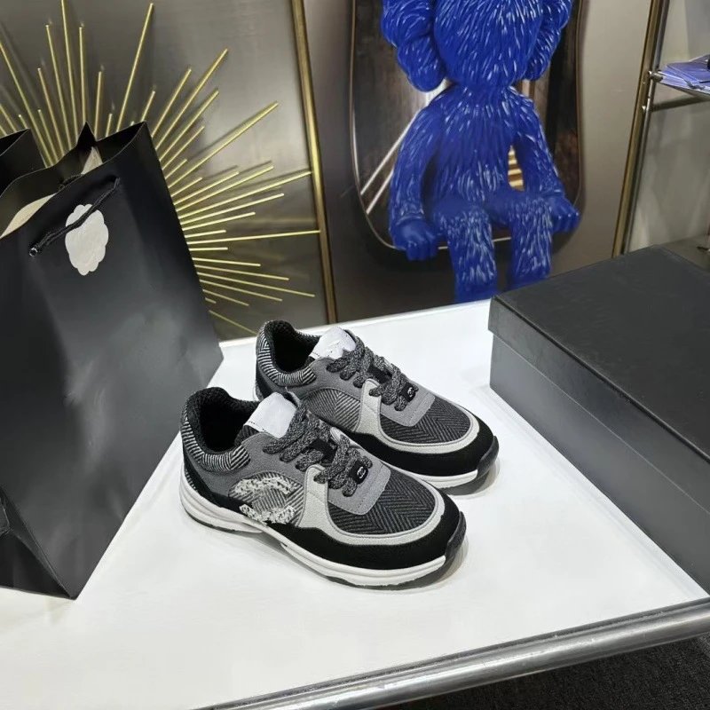 High quality women's sports shoes