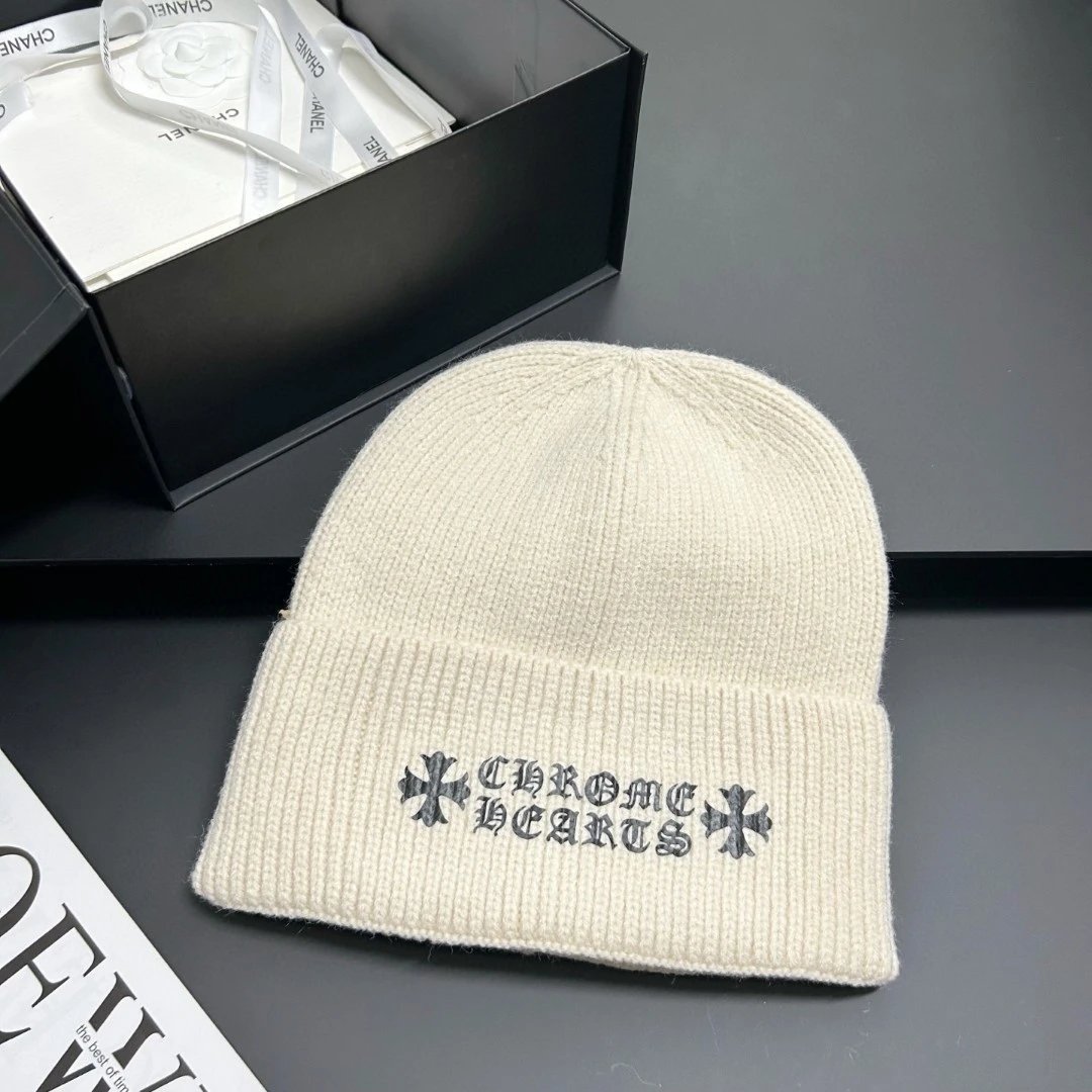 High quality fashionable and versatile symbol knitted hat pls add : if you need size guide