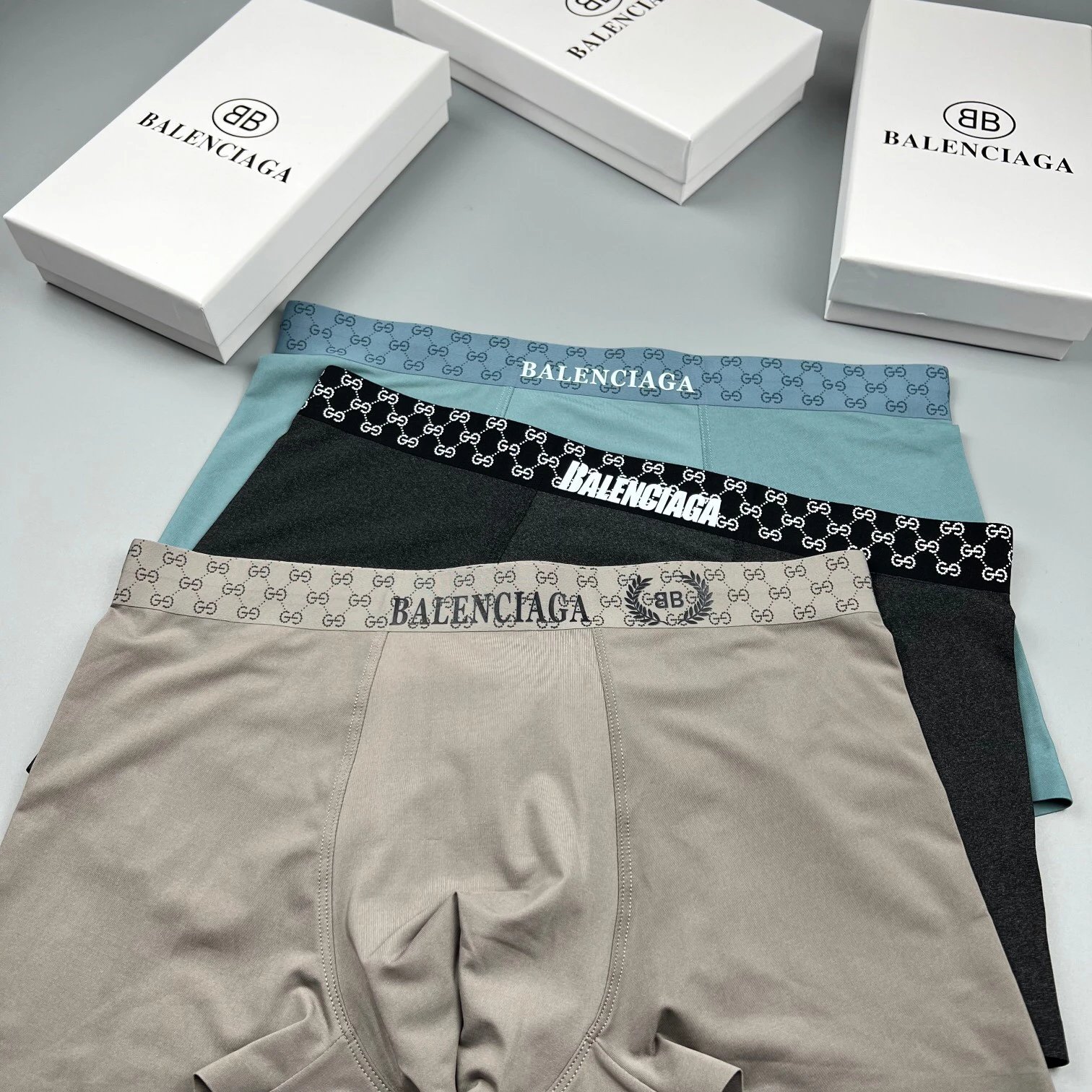 High quality men's underwear in a box of three, with a color selection of 14
