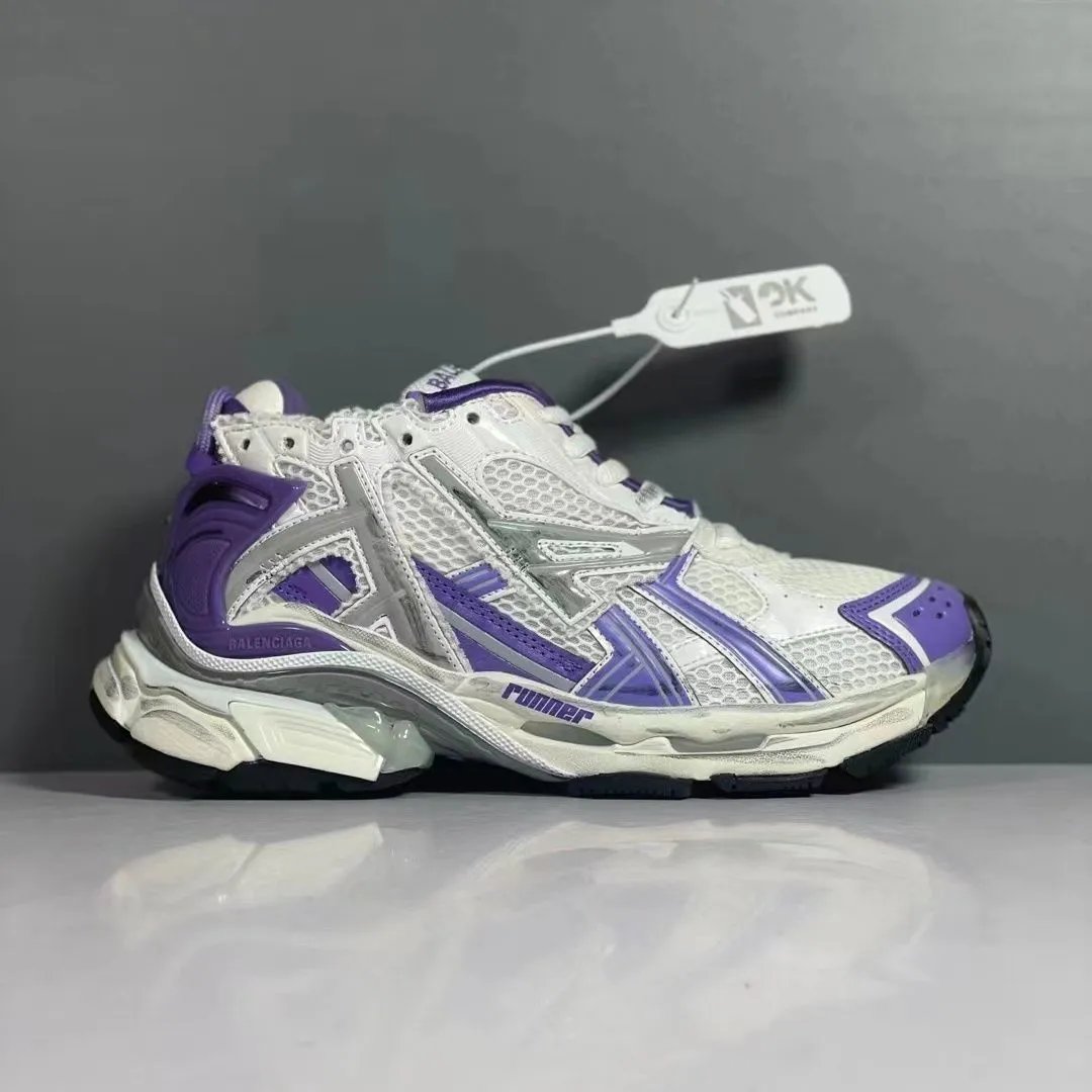 High quality sports shoes