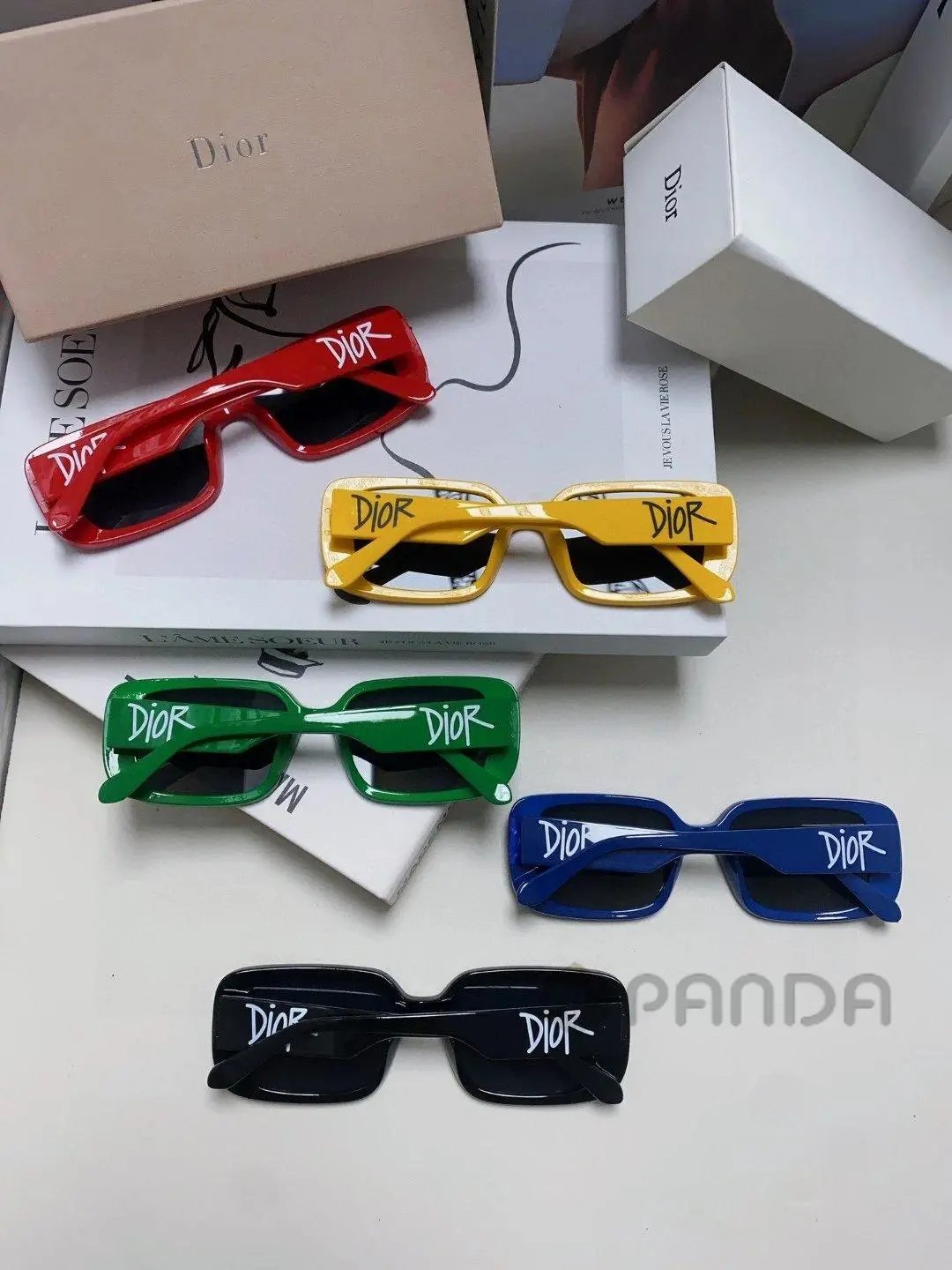 High quality thick framed gold label sunglasses, please add : 18859952090 if you need size guidance