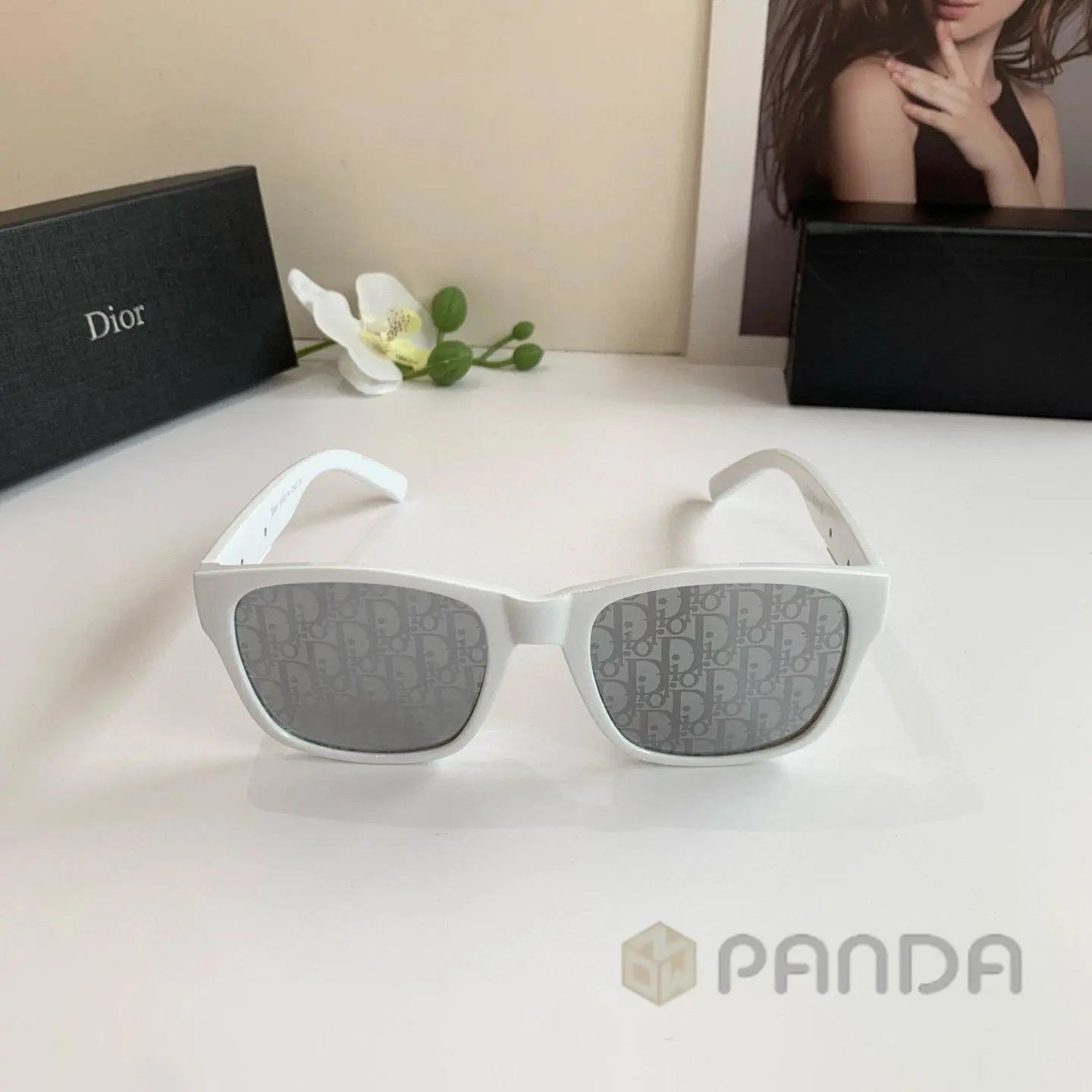 High quality thick framed gold label sunglasses 4 pcs add : 18859952090 if you need size guide