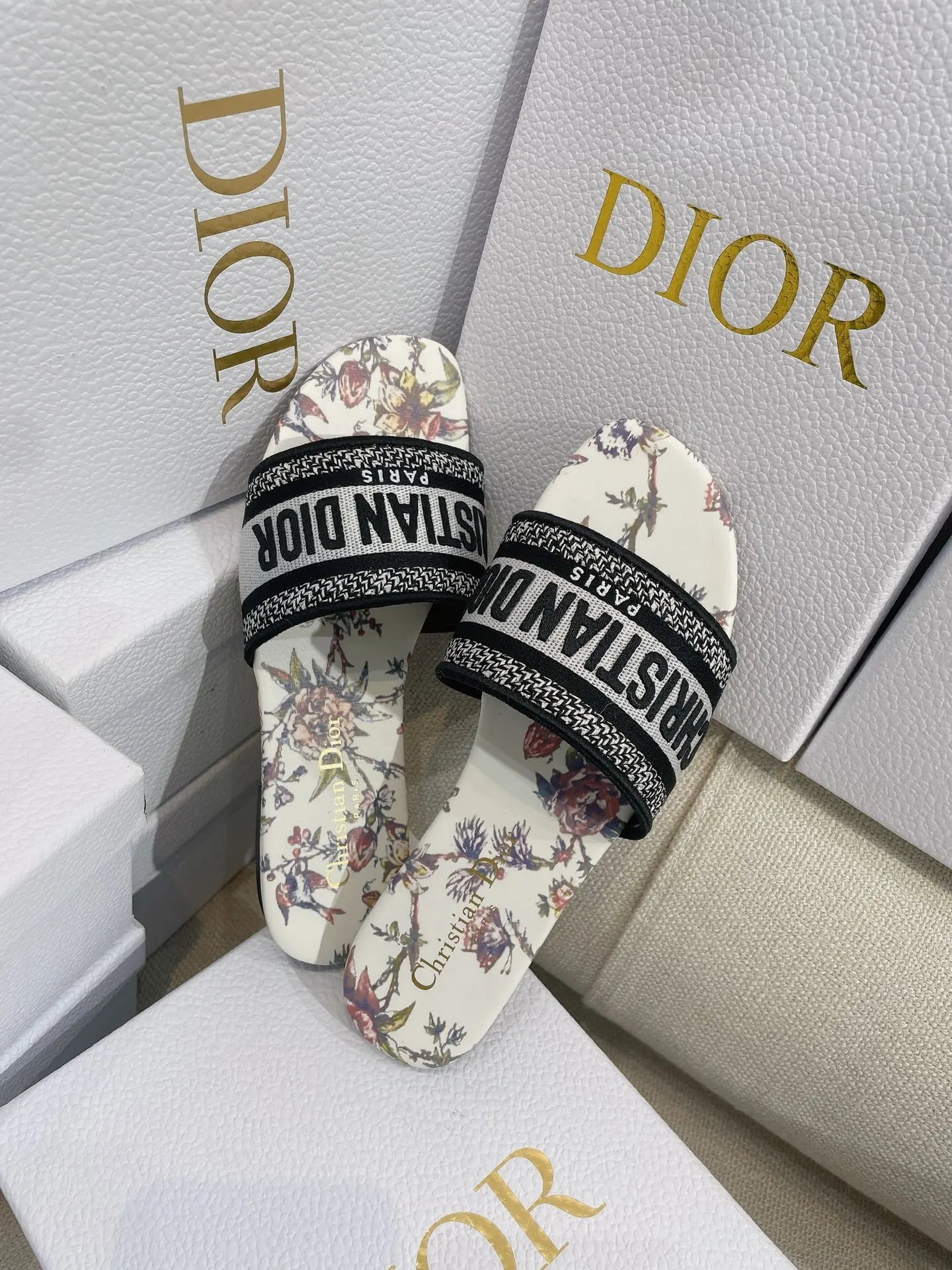 Dior