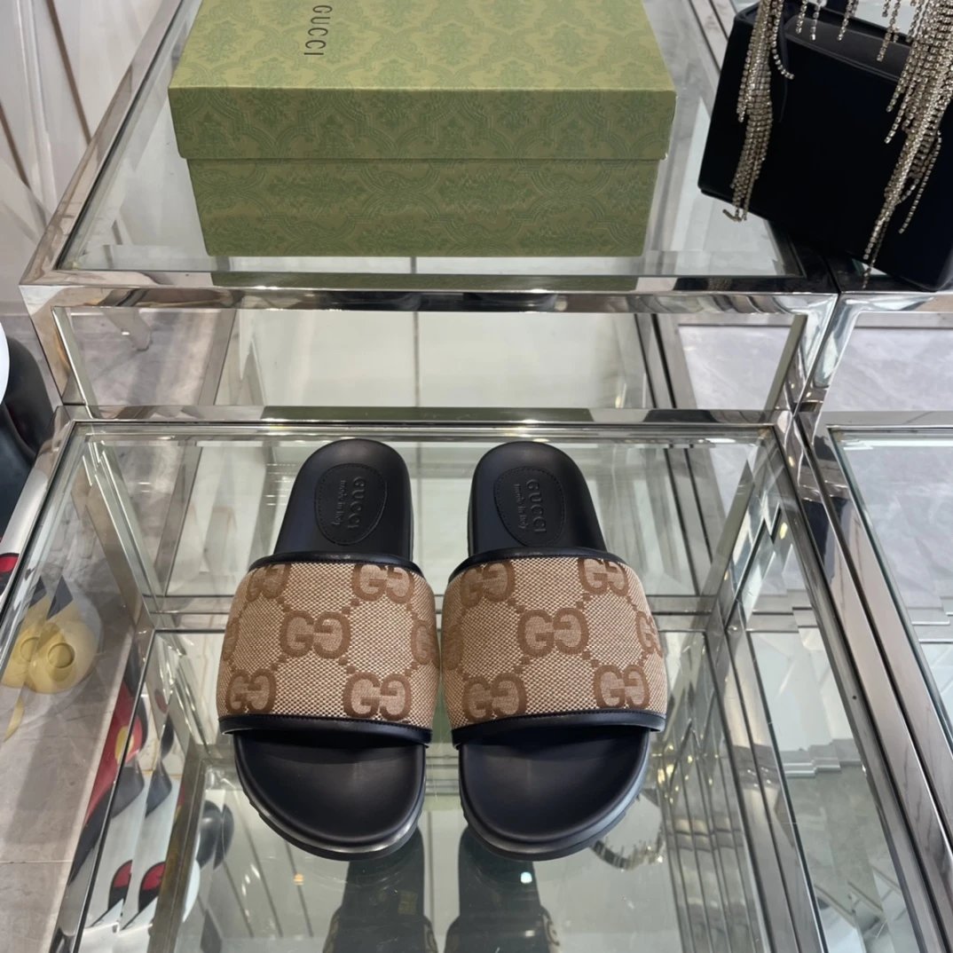 Freps - High quality slippers 005