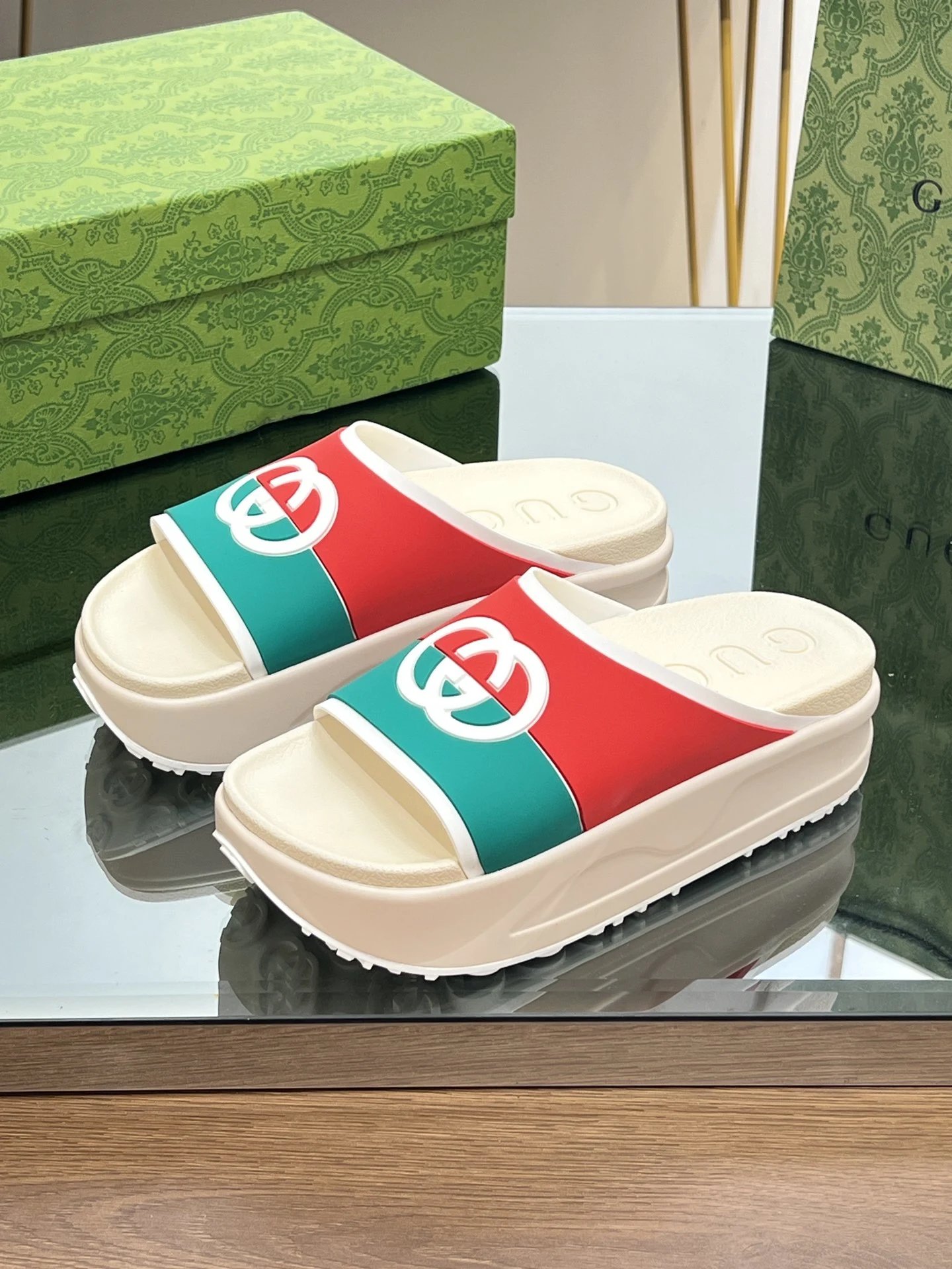 Freps - High quality slippers 003