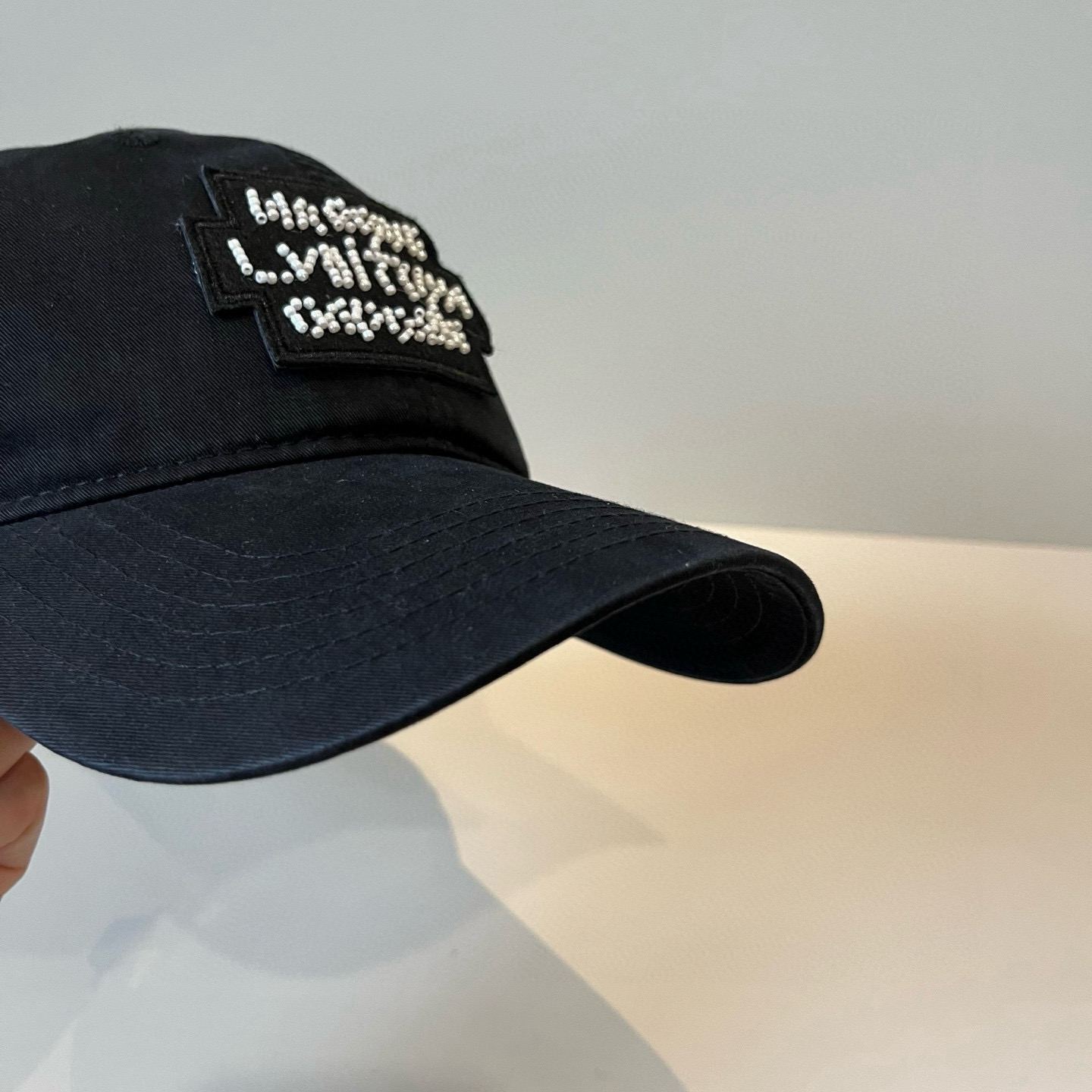 High quality and fashionable baseball cap new 3 pcs add : 18859952090 if you need size guide