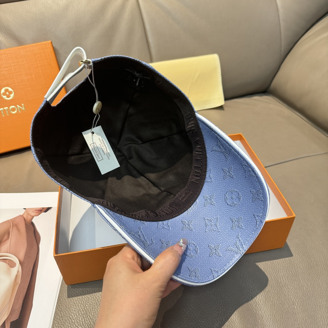 High quality and fashionable baseball cap new 5 pcs add : 18859952090 if you need size guide