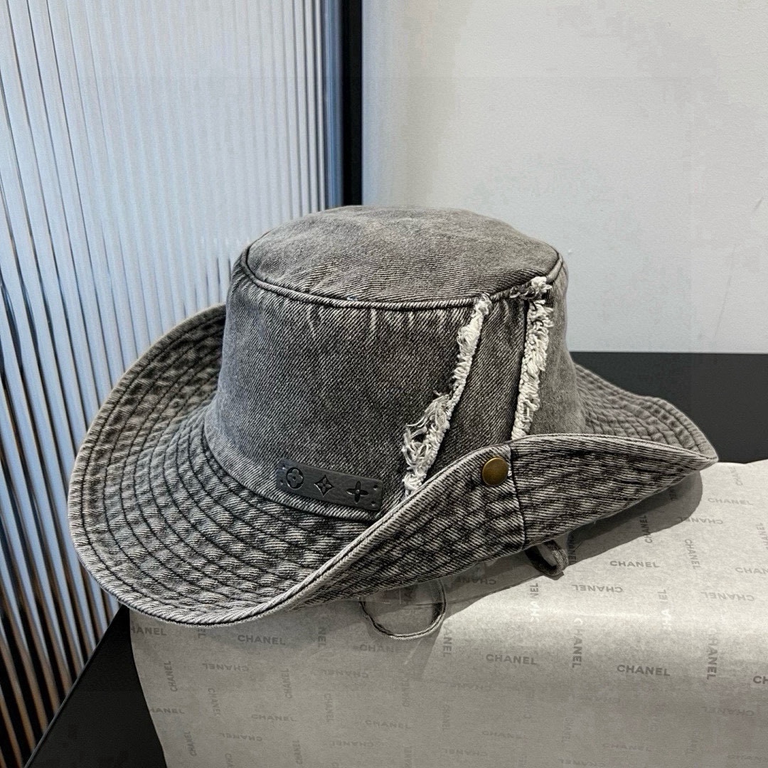 High quality and fashionable sunshade fisherman hat 2 pcs add : 18859952090 if you need size guide