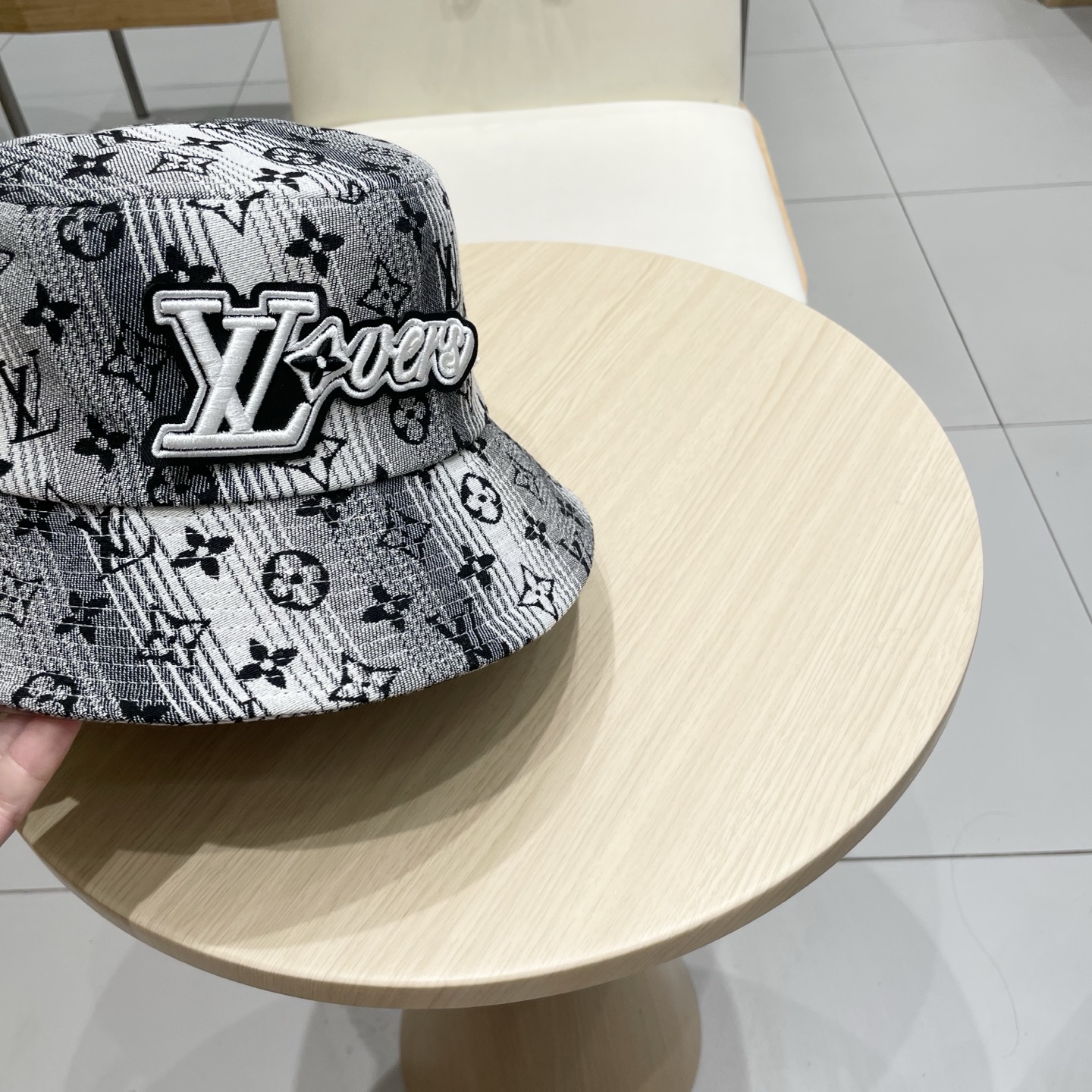 High quality and fashionable sunshade fisherman hat 2 pcs add : 18859952090 if you need size guide