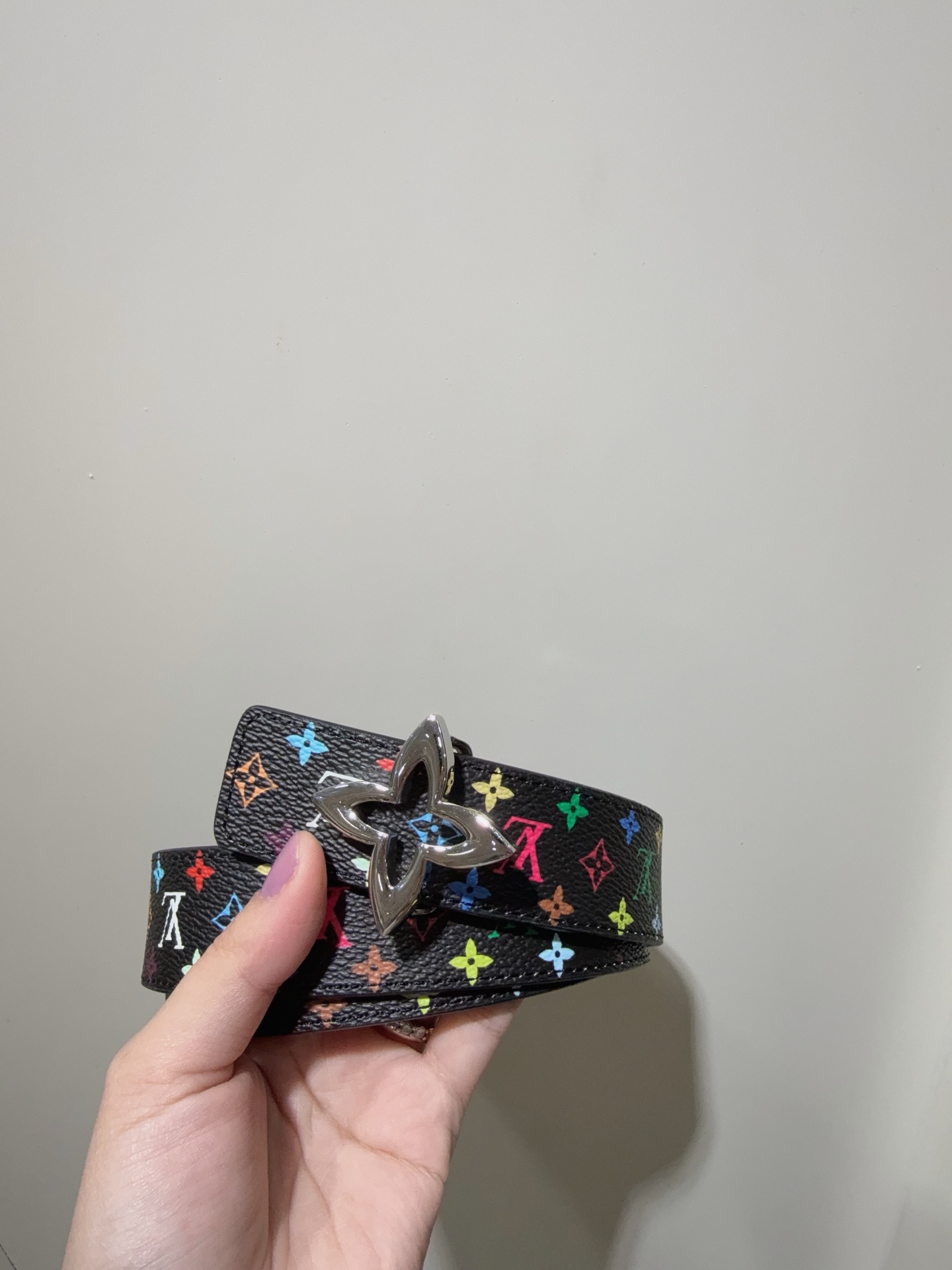 High quality, simple and refined women's waist belt 1 pls add : 18030258501 if you need size guide