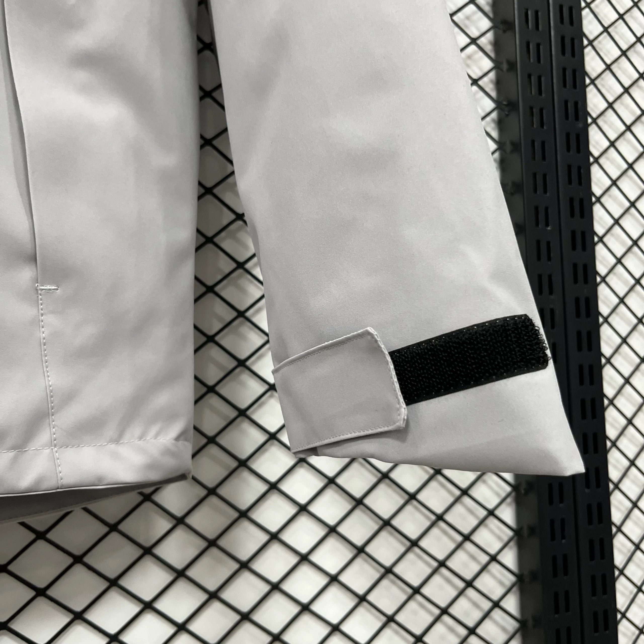 High quality, simple and fashionable heating cotton submachine jacket, please add : 18030258501 if you need size gu