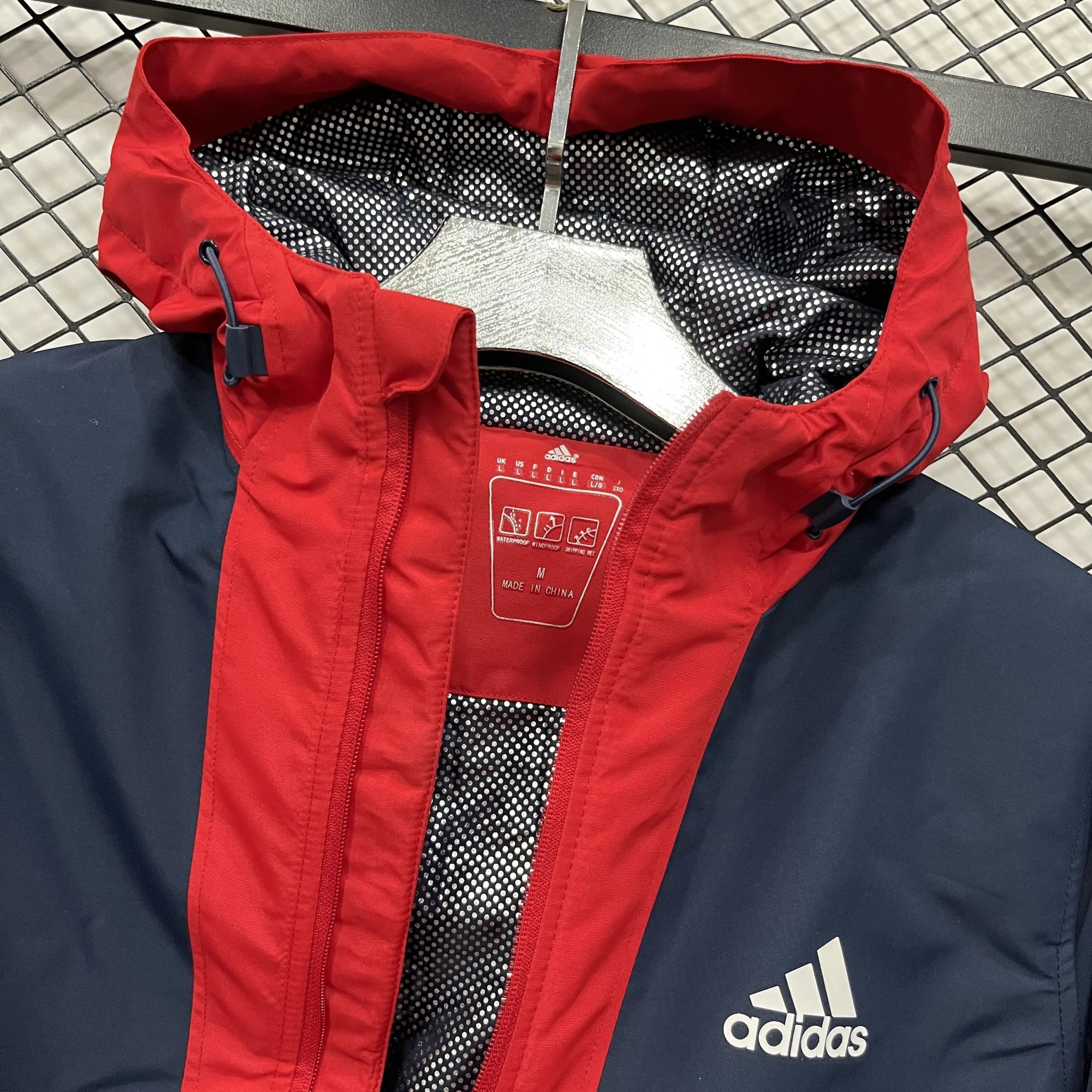 High quality, simple and fashionable heating cotton submachine jacket, please add : 18030258501 if you need size gu