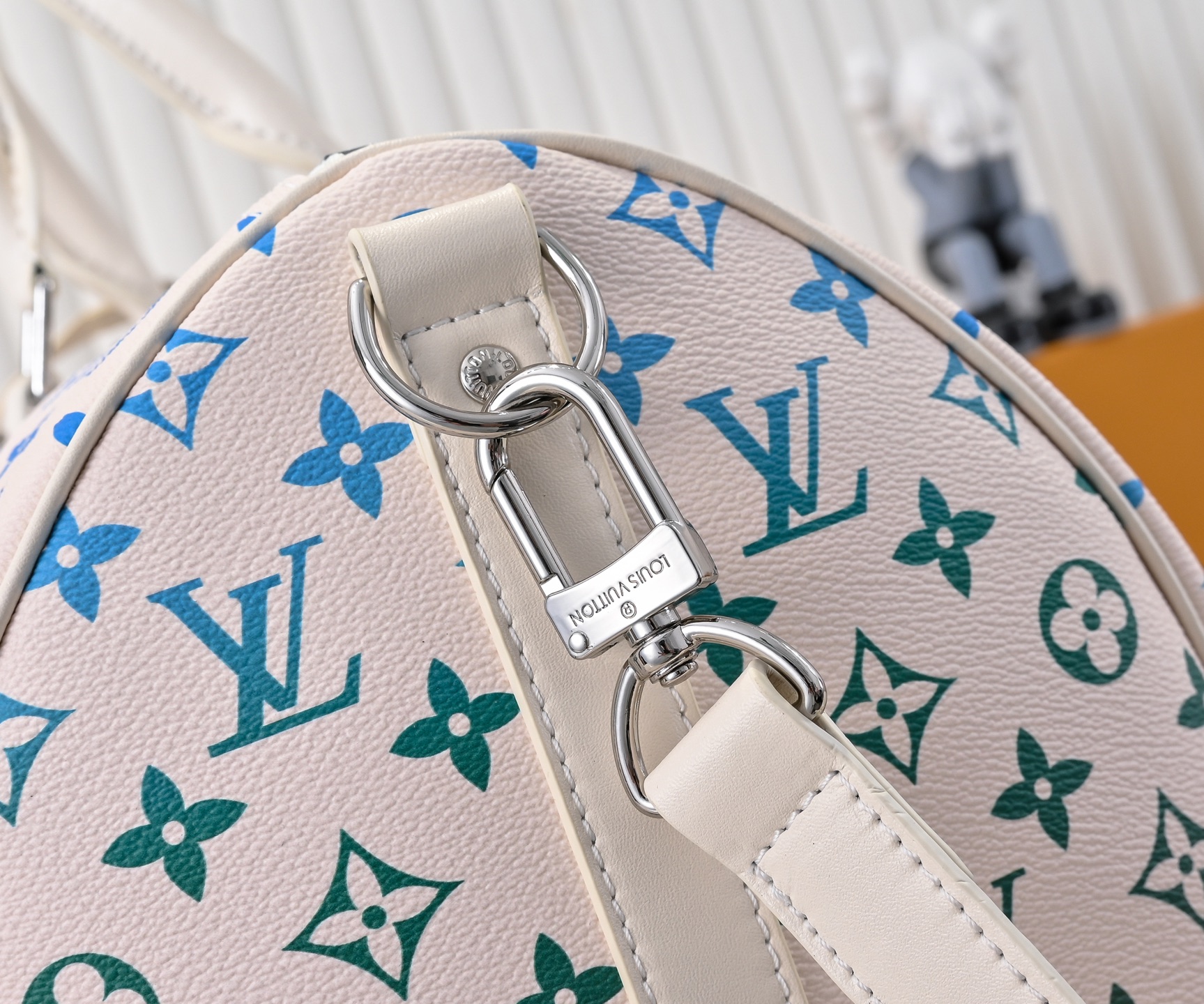 High quality printed large capacity travel bag PLS add : if you need size guide