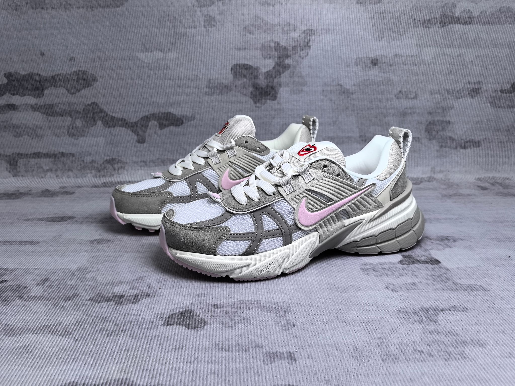 High quality retro mesh breathable sports shoes