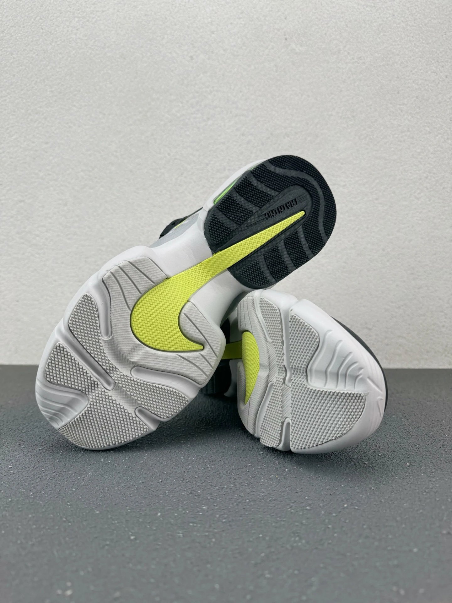 High quality half palm air cushioned running shoes
