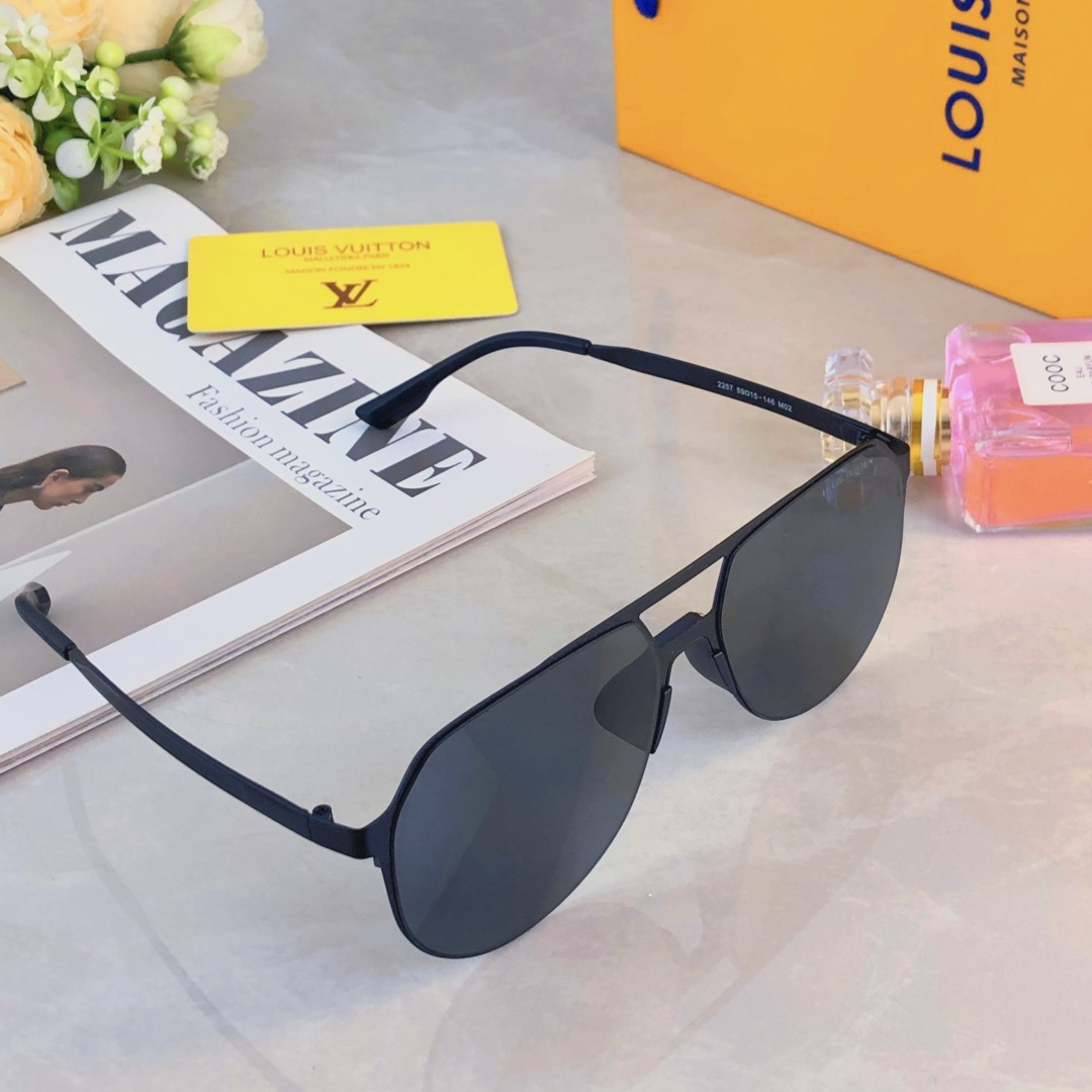 High quality temperament sunscreen sunglasses 4pcs add : 18030258501 if you need size guide