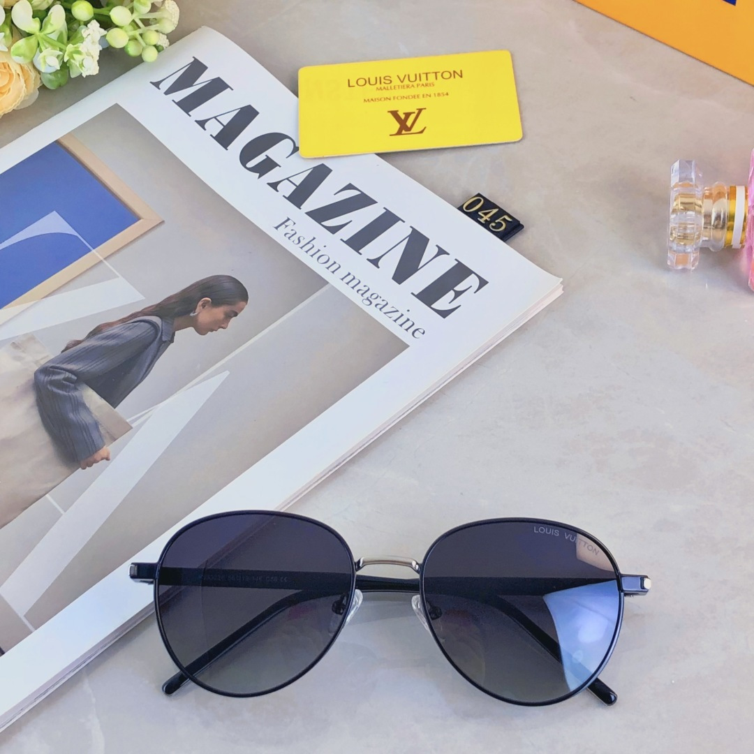 High quality temperament sunscreen sunglasses 4pcs add : 18030258501 if you need size guide