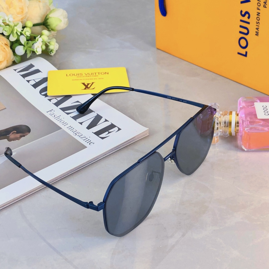 High quality temperament sunscreen sunglasses 4pcs add : 18030258501 if you need size guide