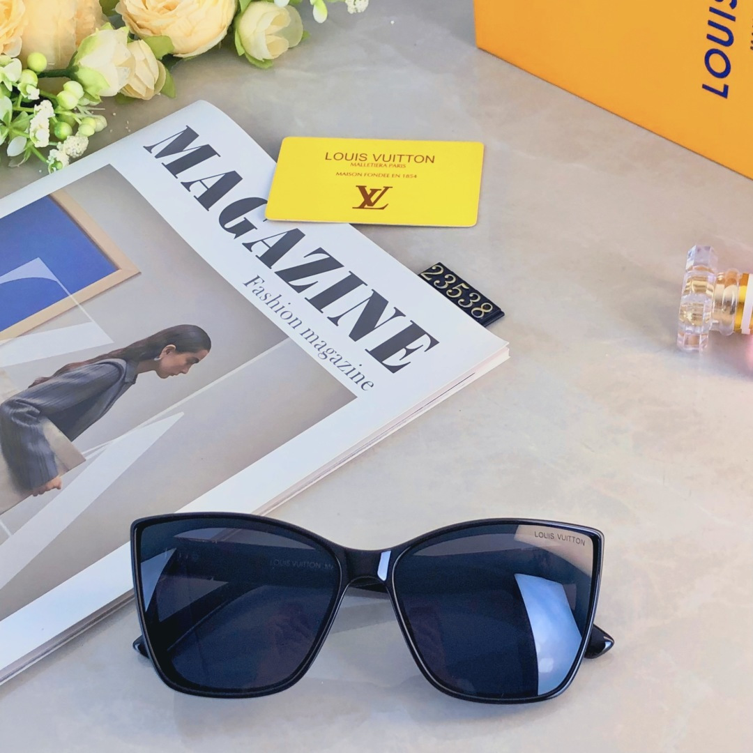 High quality temperament sunscreen sunglasses 2 pcs add : 18030258501 if you need size guide