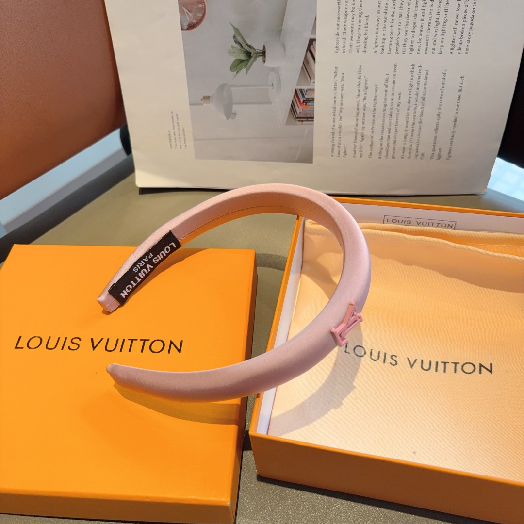 High quality fashionable and versatile headband, please add : 18859952090 if you need size guide