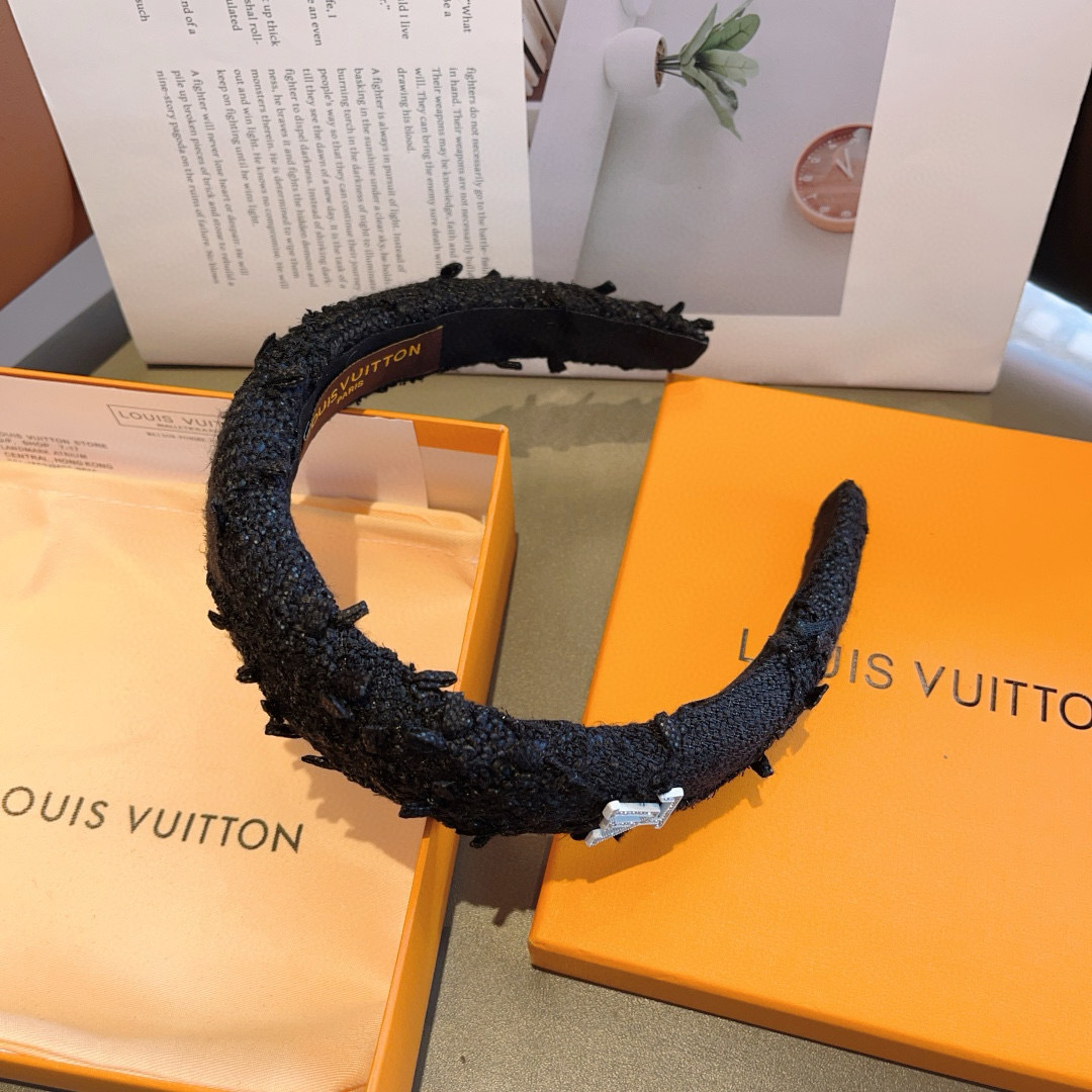 High quality fashionable and versatile headband, please add : 18859952090 if you need size guide