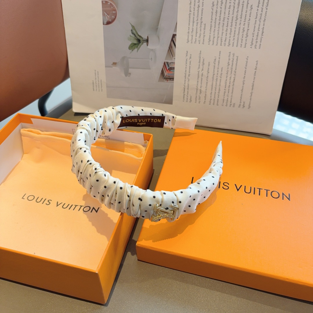 High quality fashionable and versatile headband, please add : 18859952090 if you need size guide