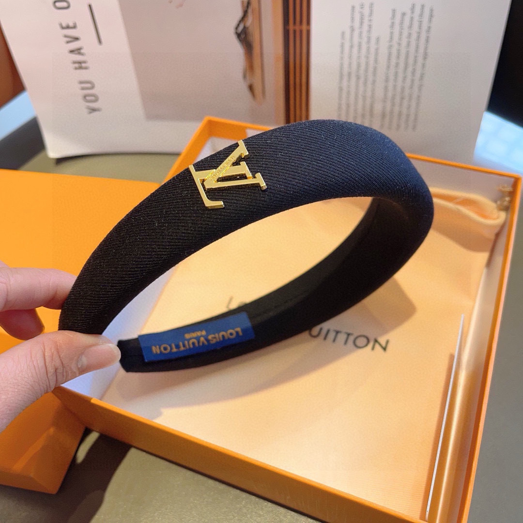 High quality fashionable and versatile headband, please add : 18859952090 if you need size guide