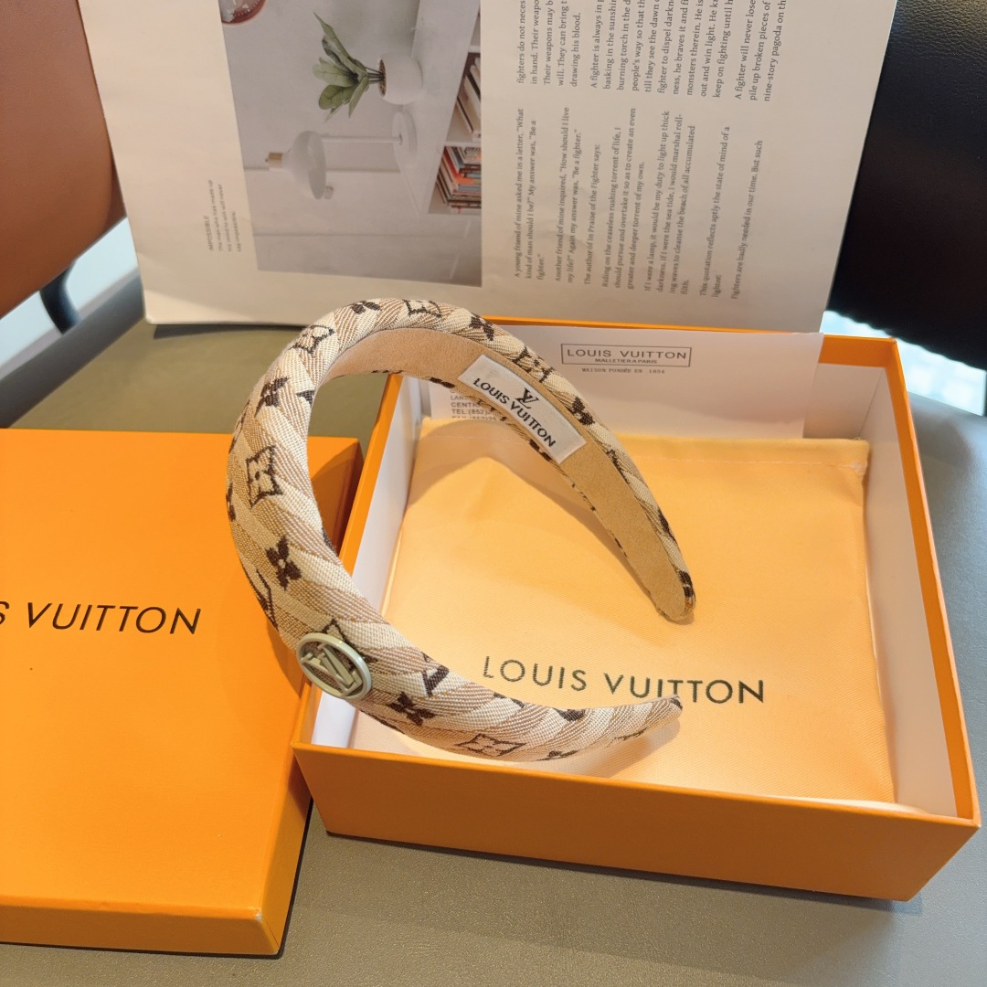 High quality fashionable and versatile headband, please add : 18859952090 if you need size guide