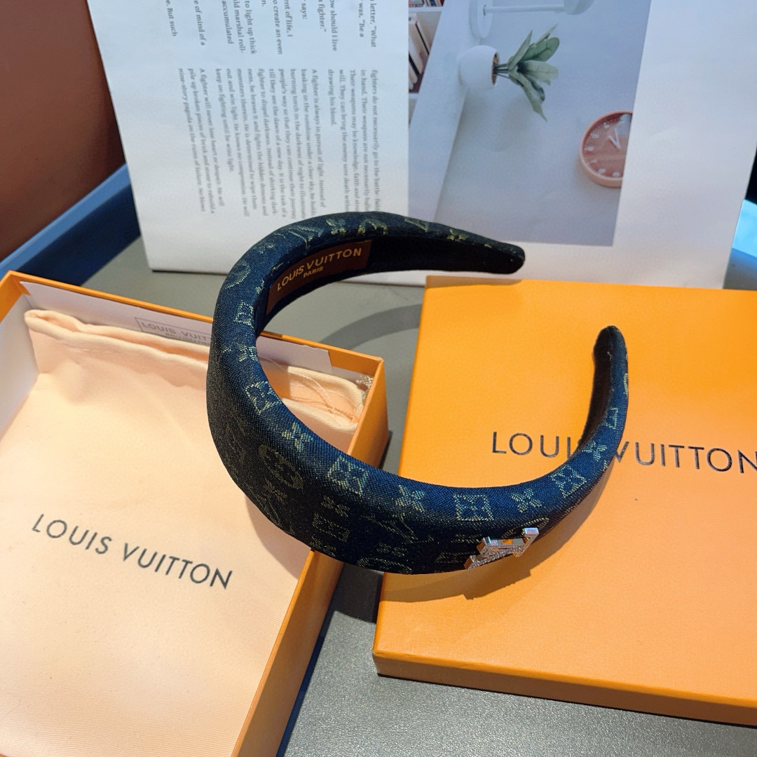 High quality fashionable and versatile headband, please add : 18859952090 if you need size guide