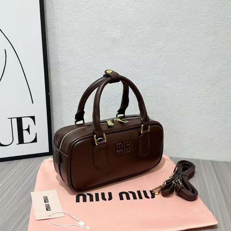 High quality handbag pls add : 18030258501 if you need size guide