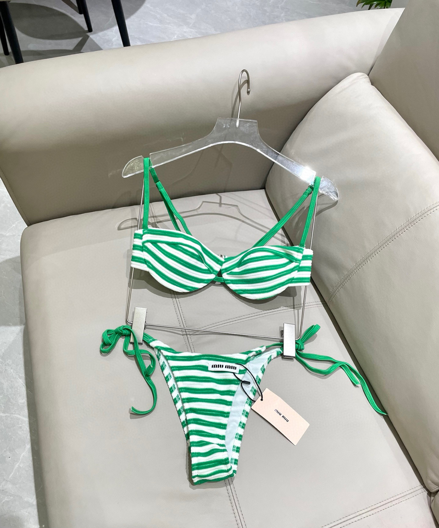 High quality bikini set 2pls add : 18030258501 if you need size guide