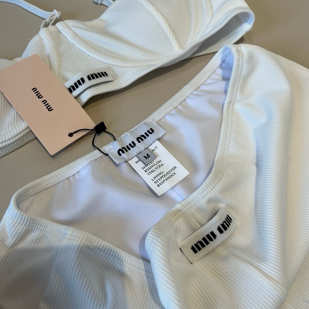 High quality bikini set 2pls add : 18030258501 if you need size guide