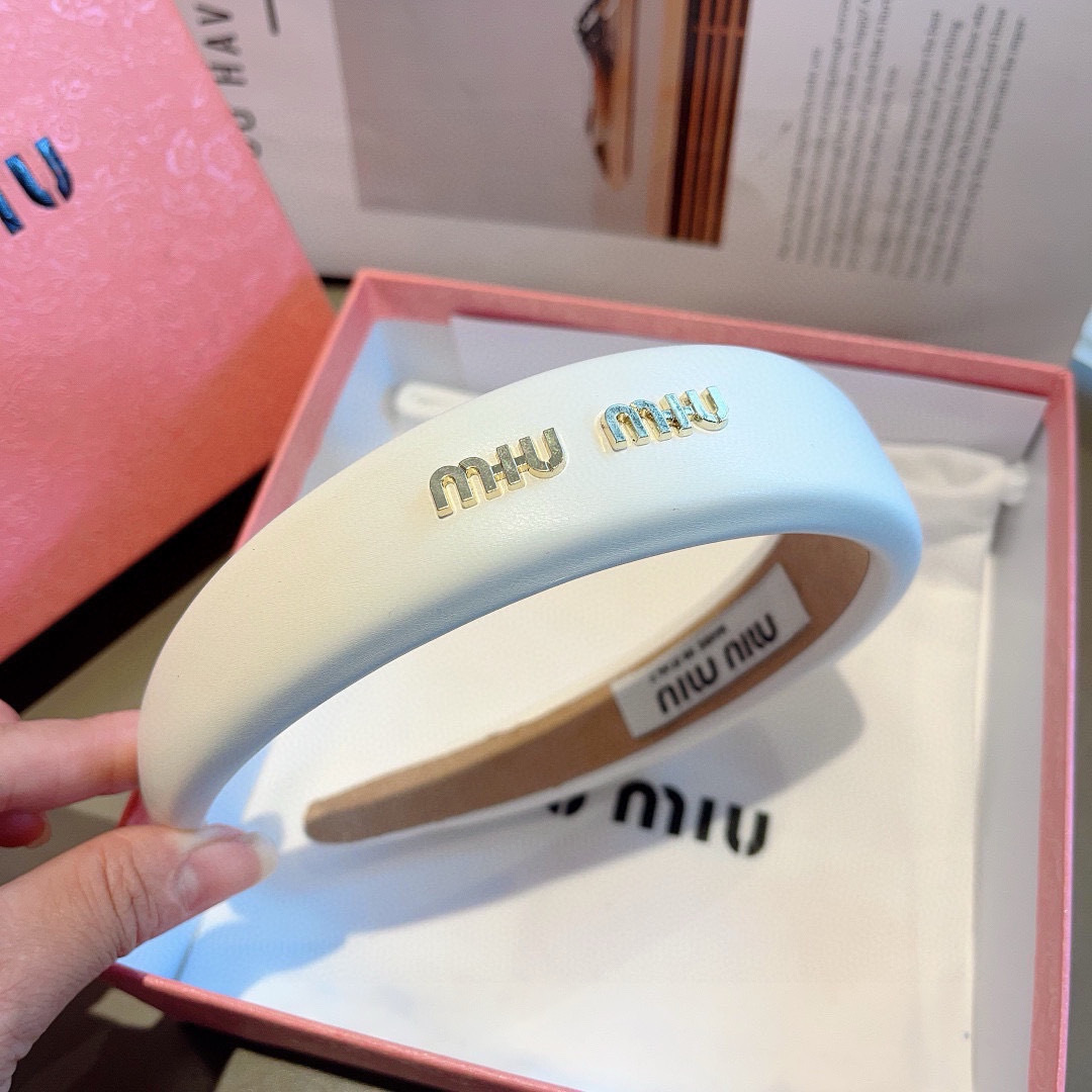 High quality patent leather hair bands, please add : 18030258501 if you need size guide