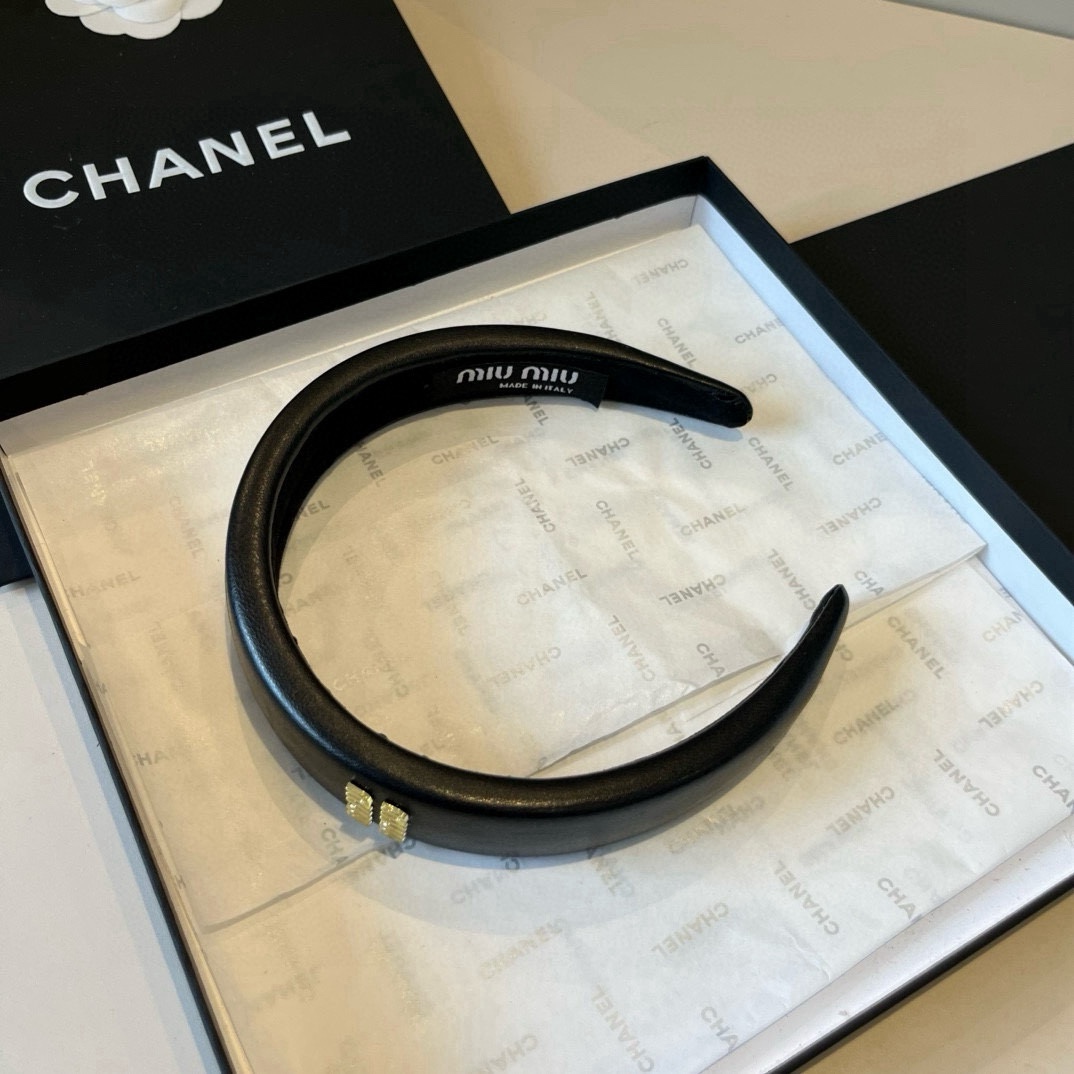 High quality patent leather hair bands, please add : 18030258501 if you need size guide