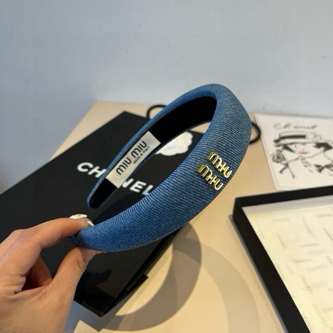 High quality patent leather hair bands, please add : 18030258501 if you need size guide