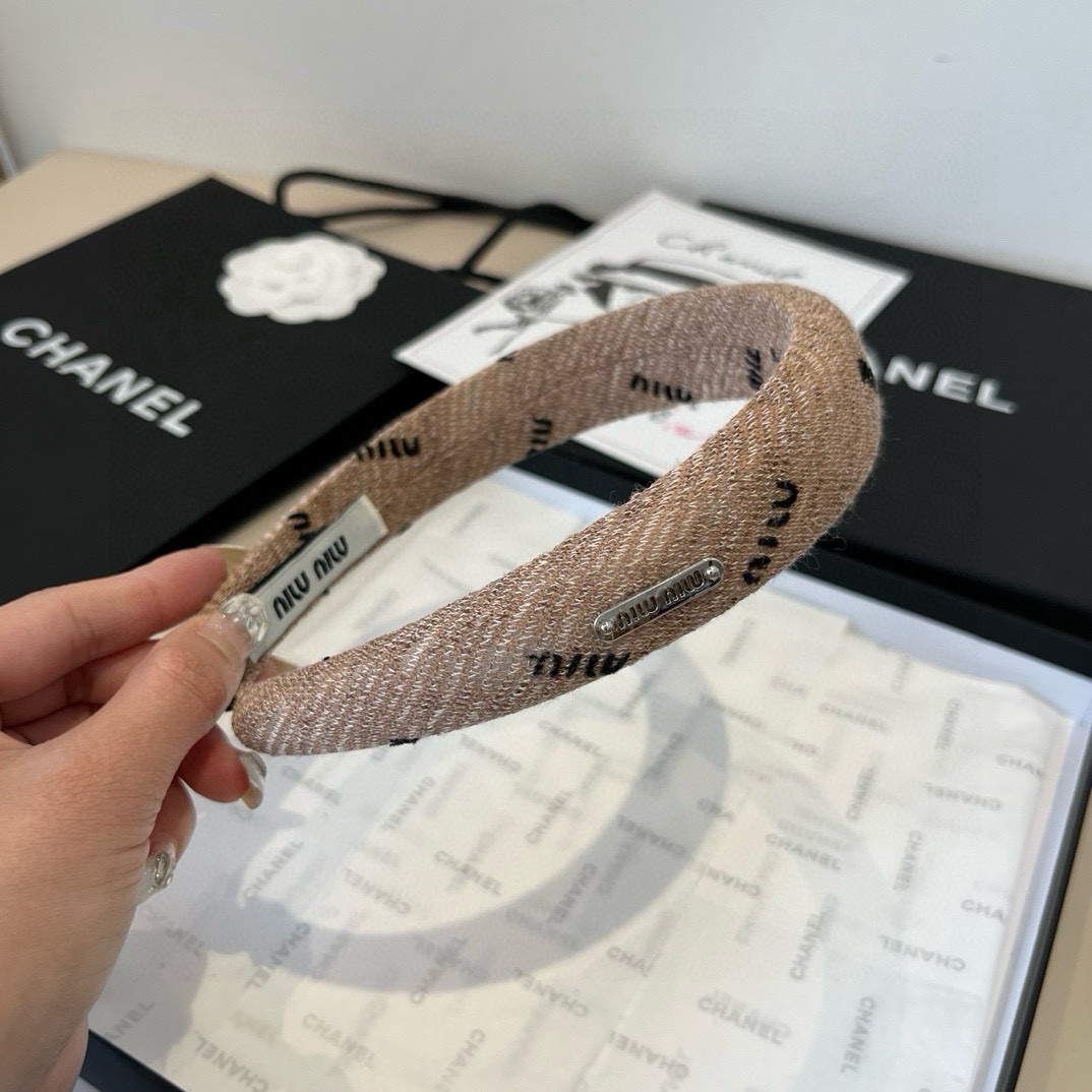 High quality patent leather hair bands, please add : 18030258501 if you need size guide