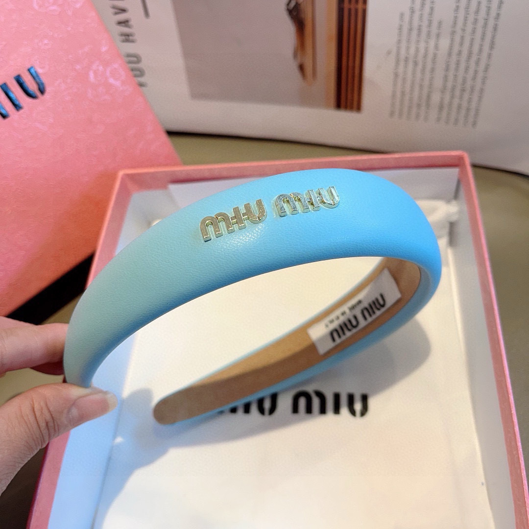 High quality patent leather hair bands, please add : 18030258501 if you need size guide