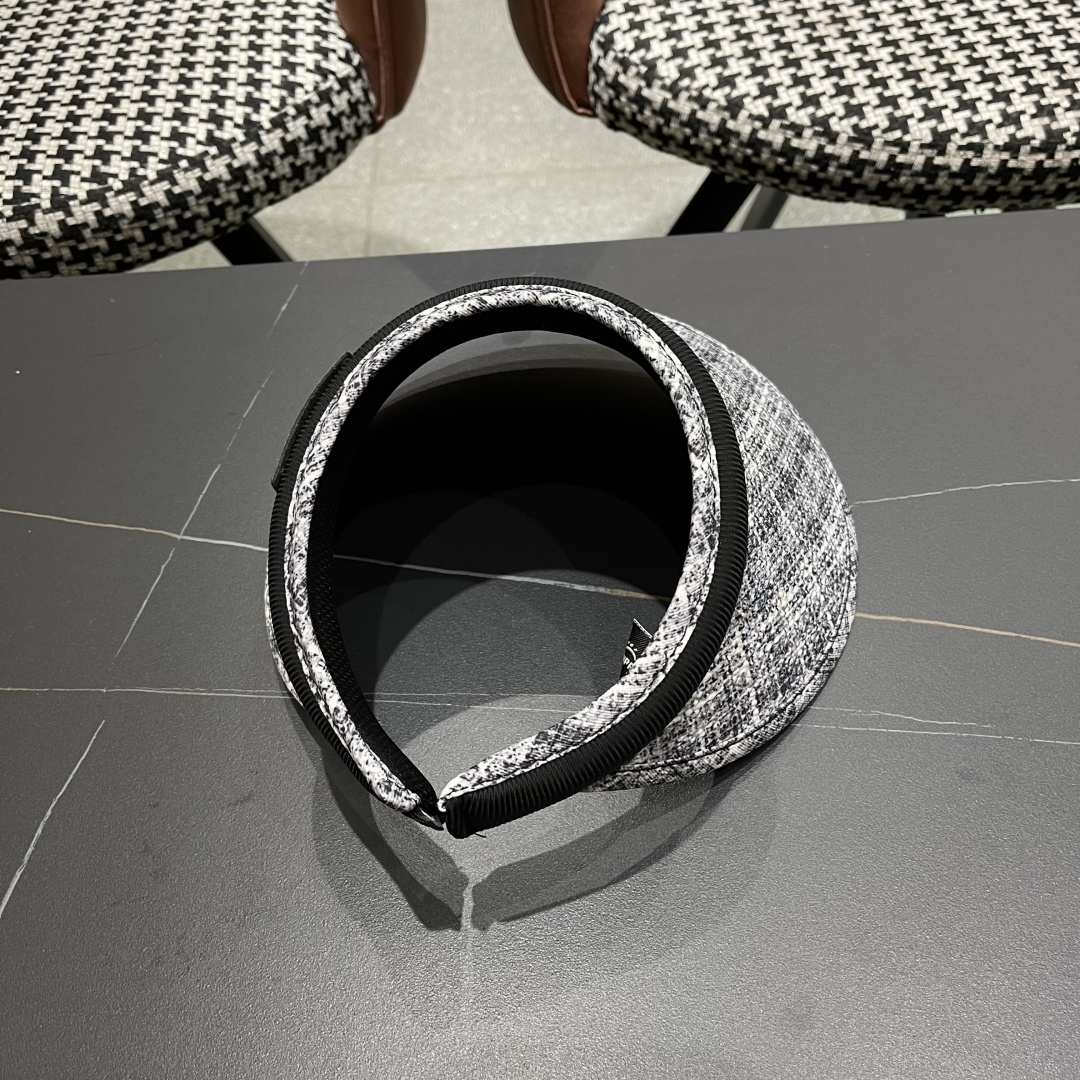 High quality and fashionable sunshade fisherman hat, please add : 18859952090 if you need size guidance