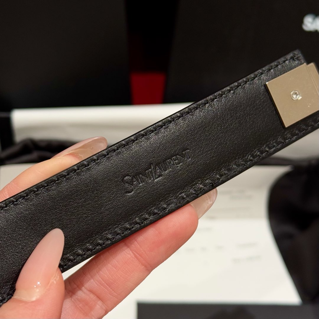 High quality, simple and refined women's waist belt 2 pcs add : 18030258501 if you need size guide