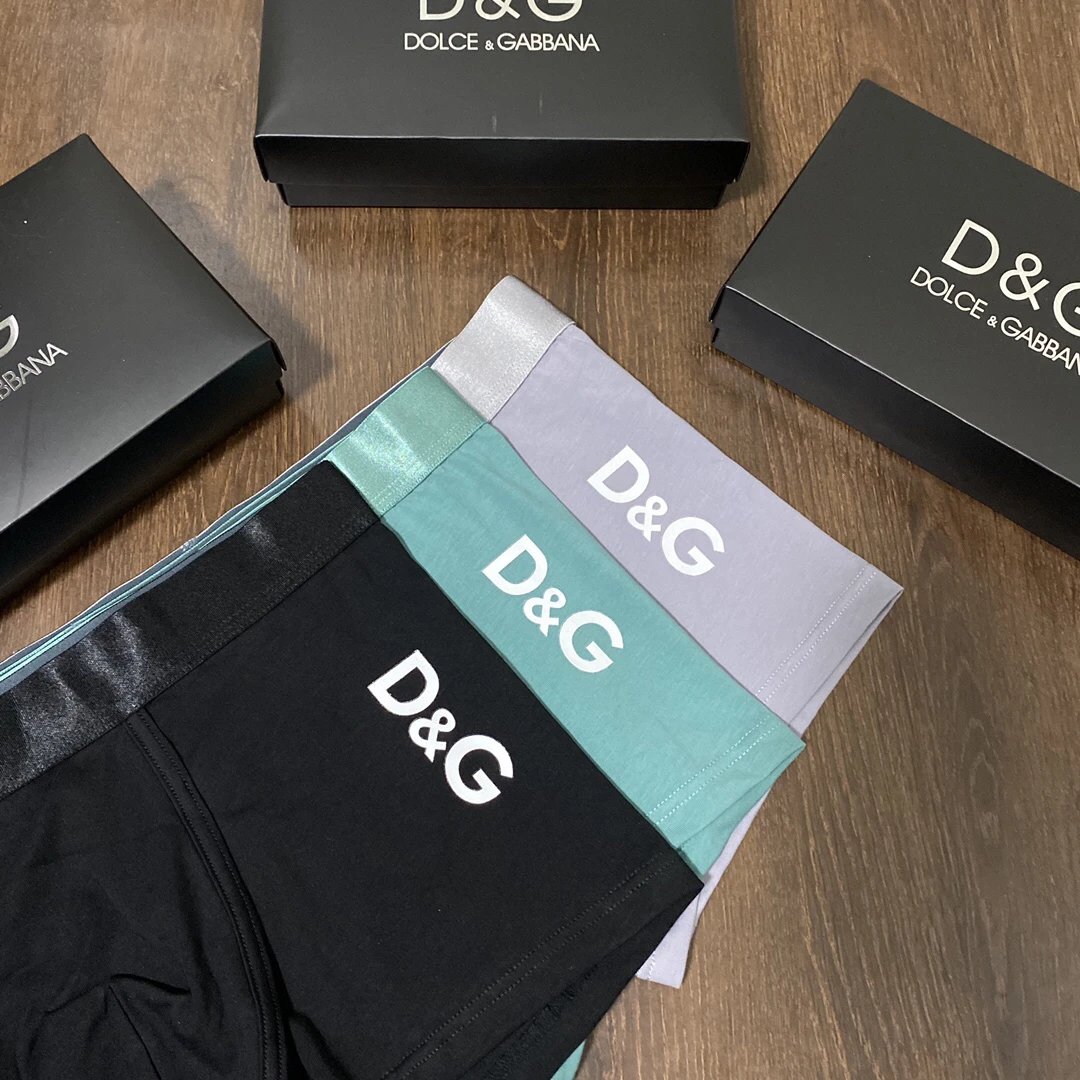 High quality men's underwear in a box of three, available in 19 colors