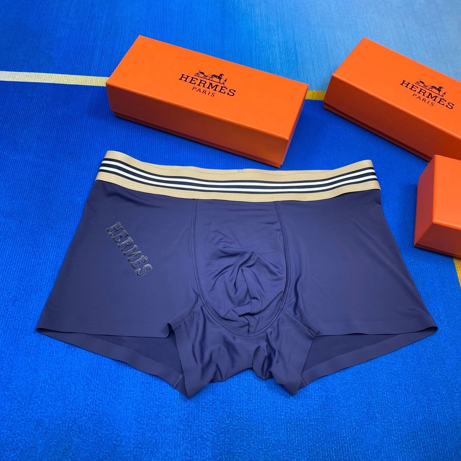 High quality men's underwear in a box of three, with a color selection of 12