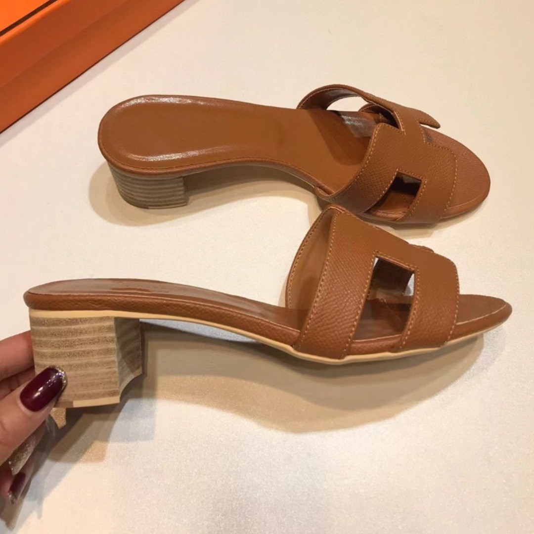 High quality women's slippers, please add : 18030258501 if you need size guide