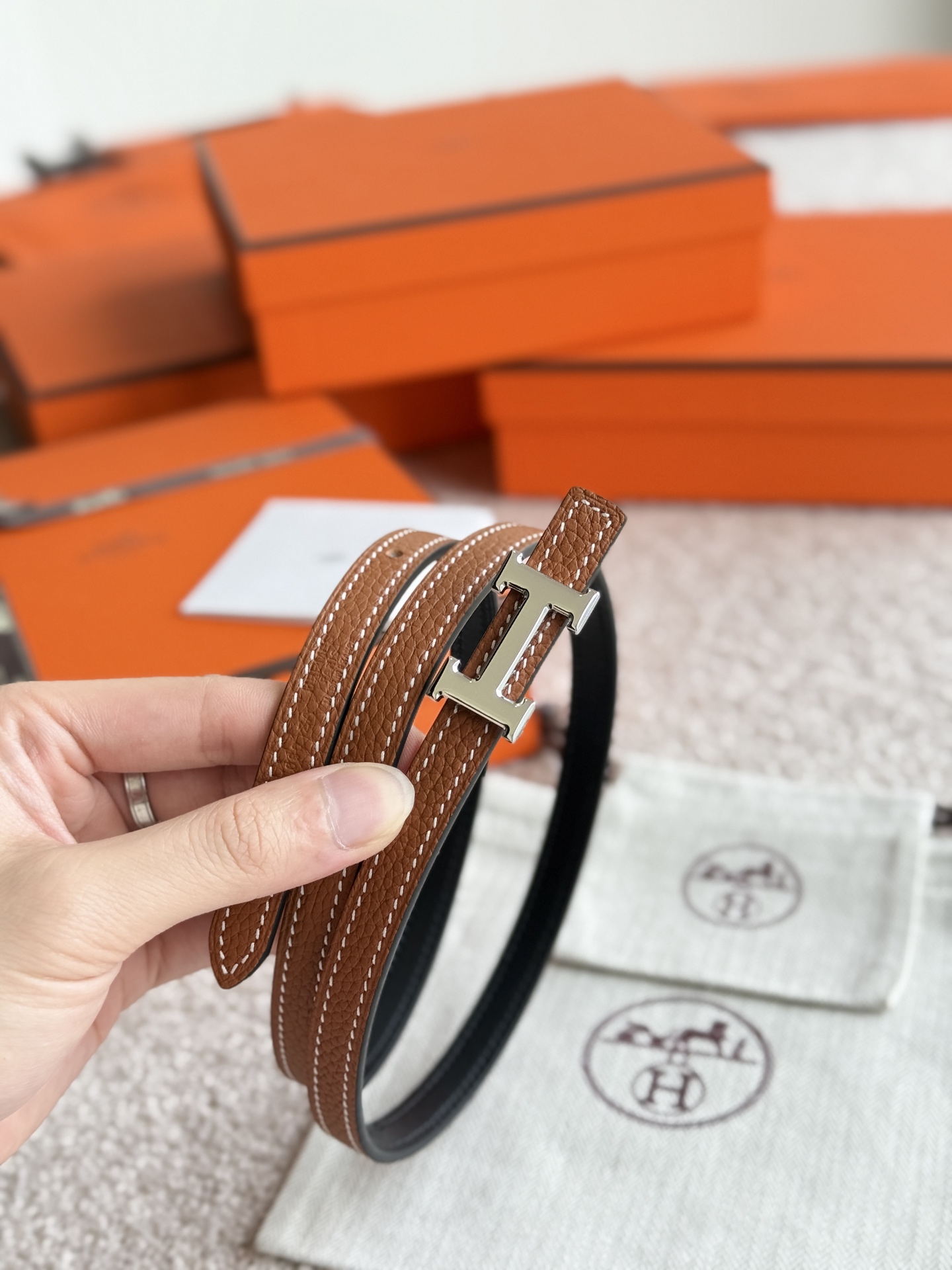 High quality, simple and refined women's waist belt 3 pcs add : 18859952090 if you need size guide