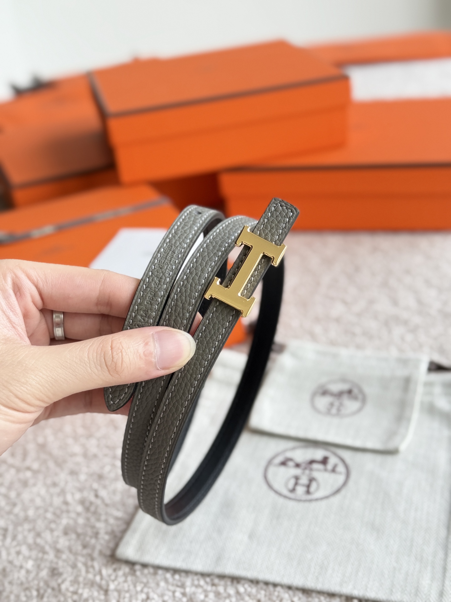 High quality, simple and refined women's waist belt 3 pcs add : 18859952090 if you need size guide