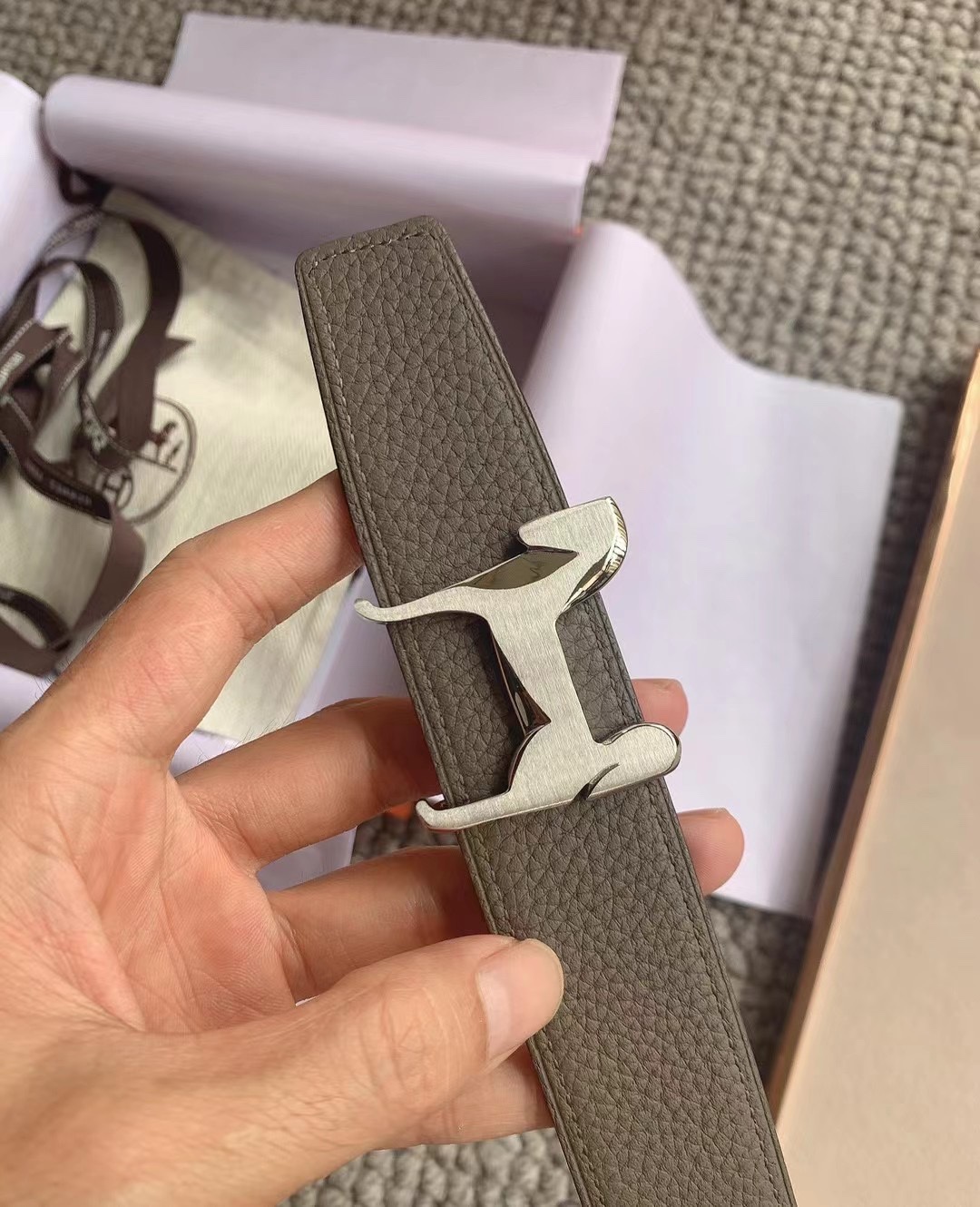 High quality, simple and refined women's waist belt 3 pcs add : 18859952090 if you need size guide