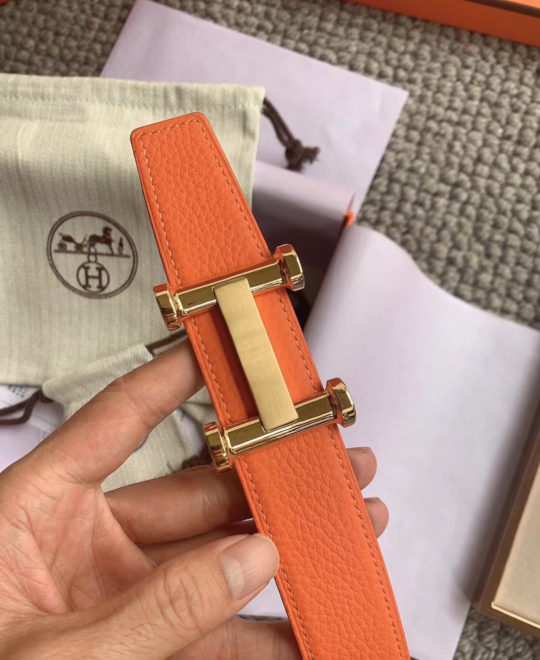 High quality, simple and refined women's waist belt 3 pcs add : 18859952090 if you need size guide